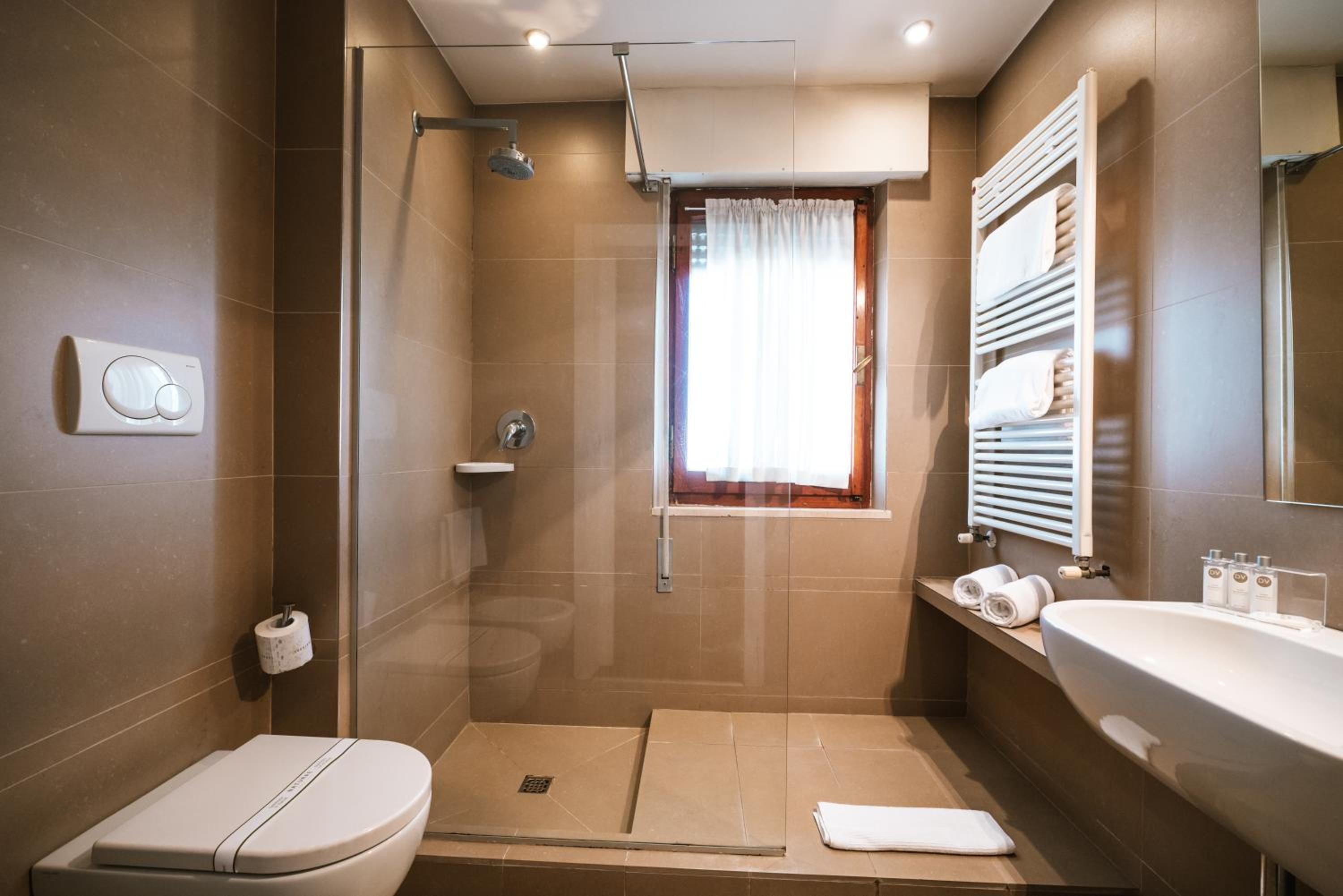 Superior Triple Room - Photo 12