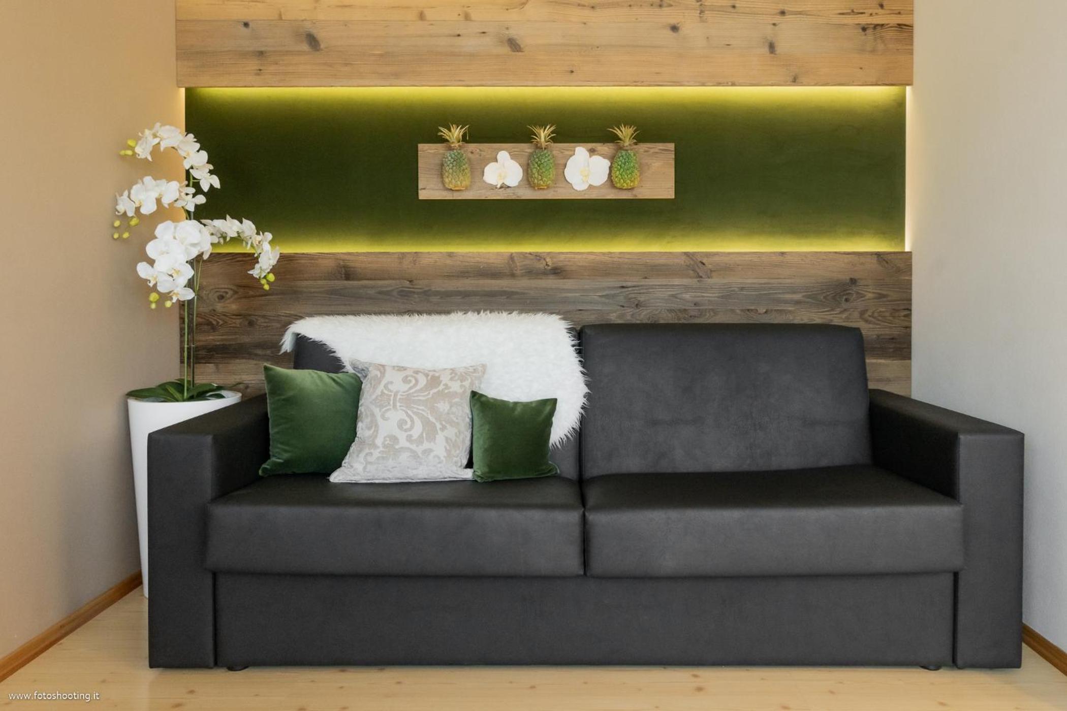 Superior One-Bedroom Apartment