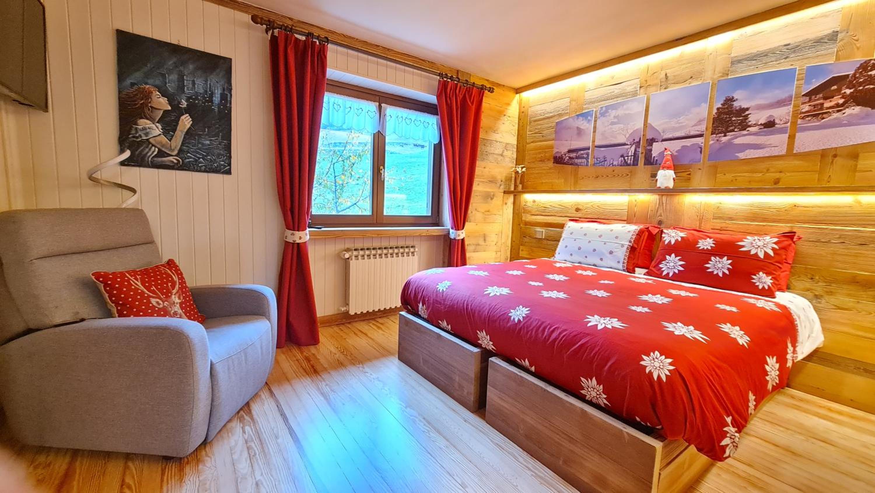 Twin Room with Private Bathroom