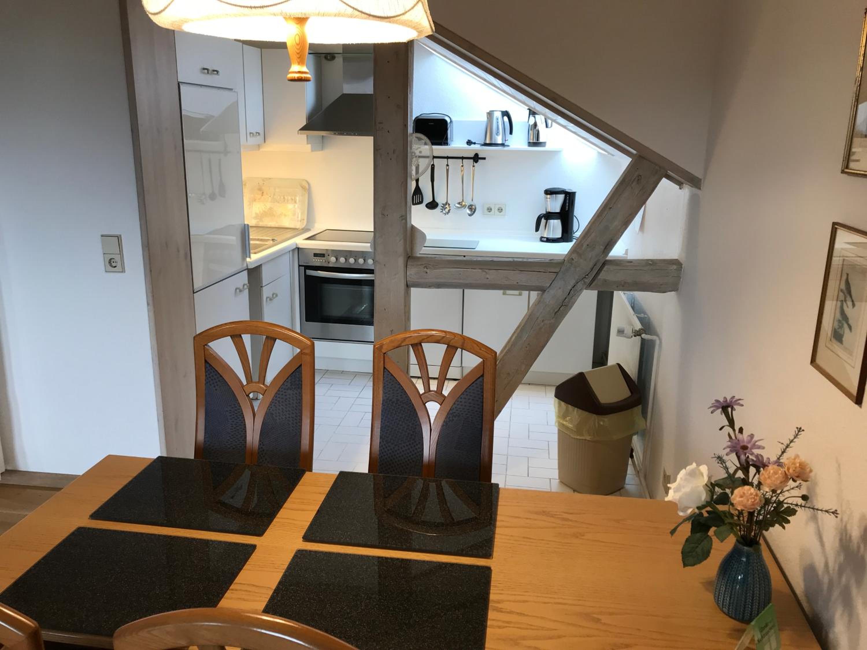 Apartment with Mountain View - Photo 2