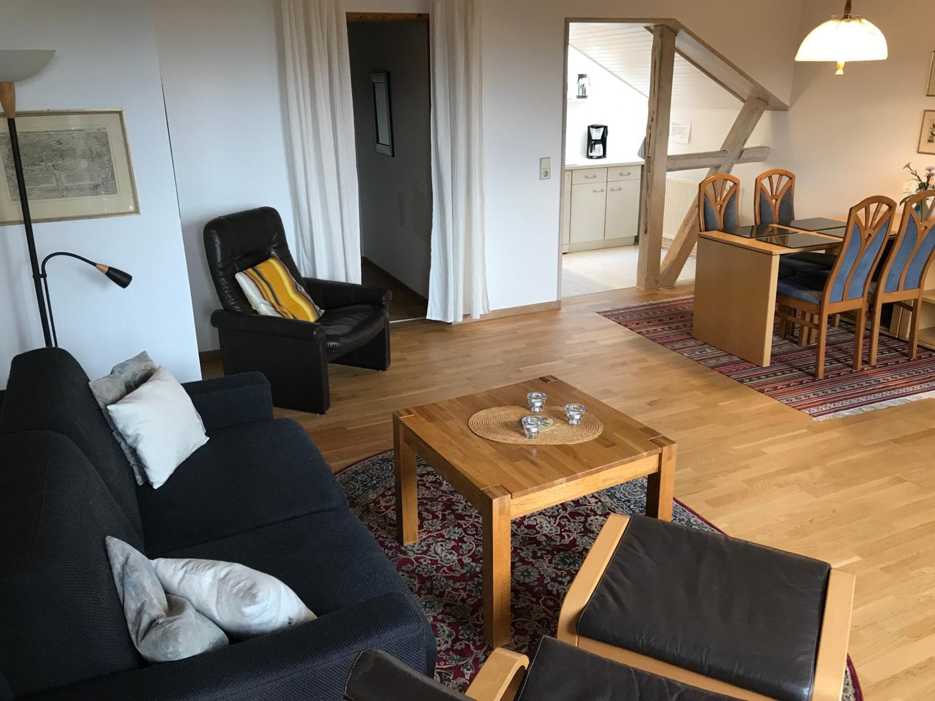 Apartment with Mountain View - Photo 12