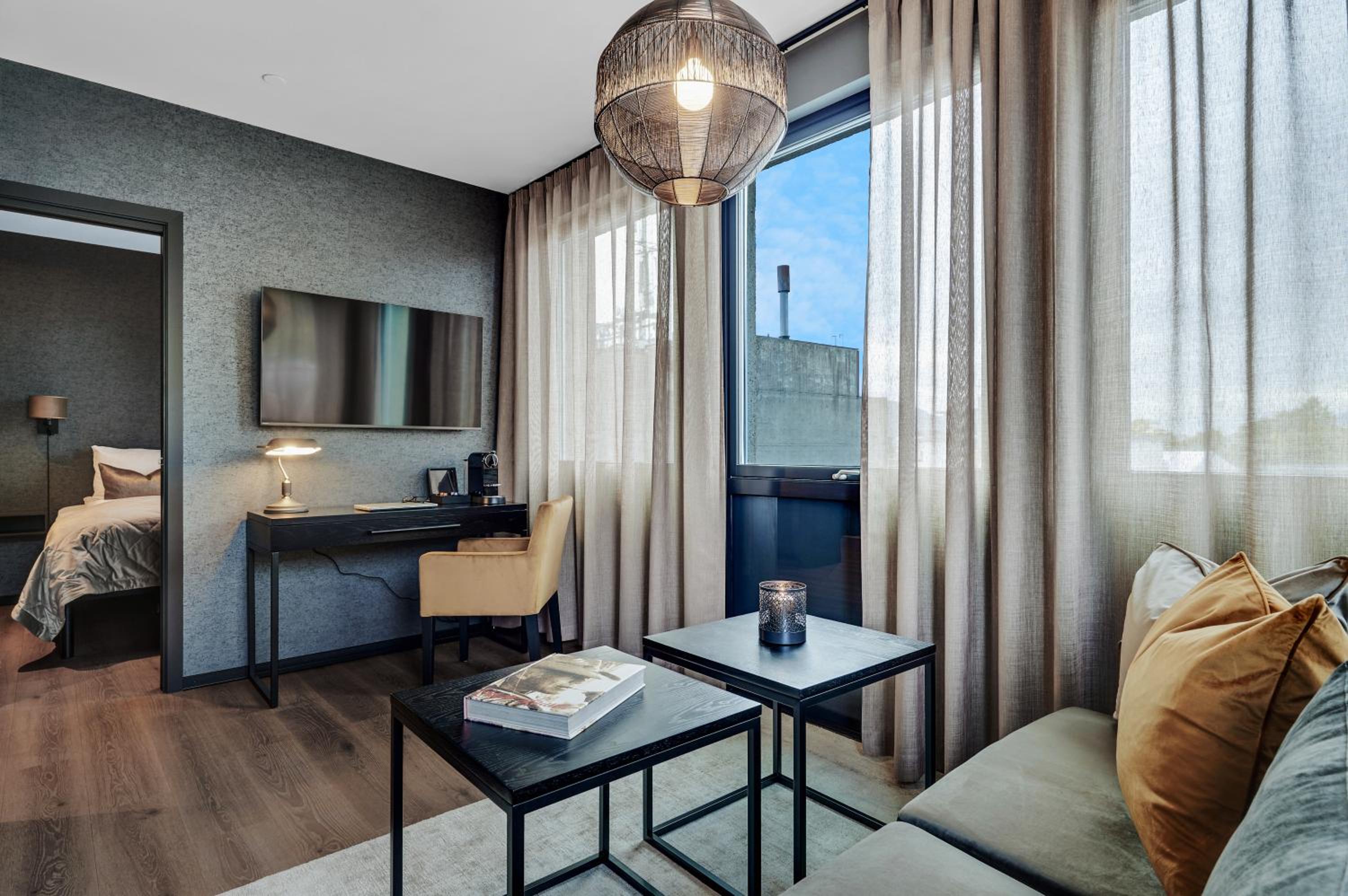 One-Bedroom Apartment - Photo 1