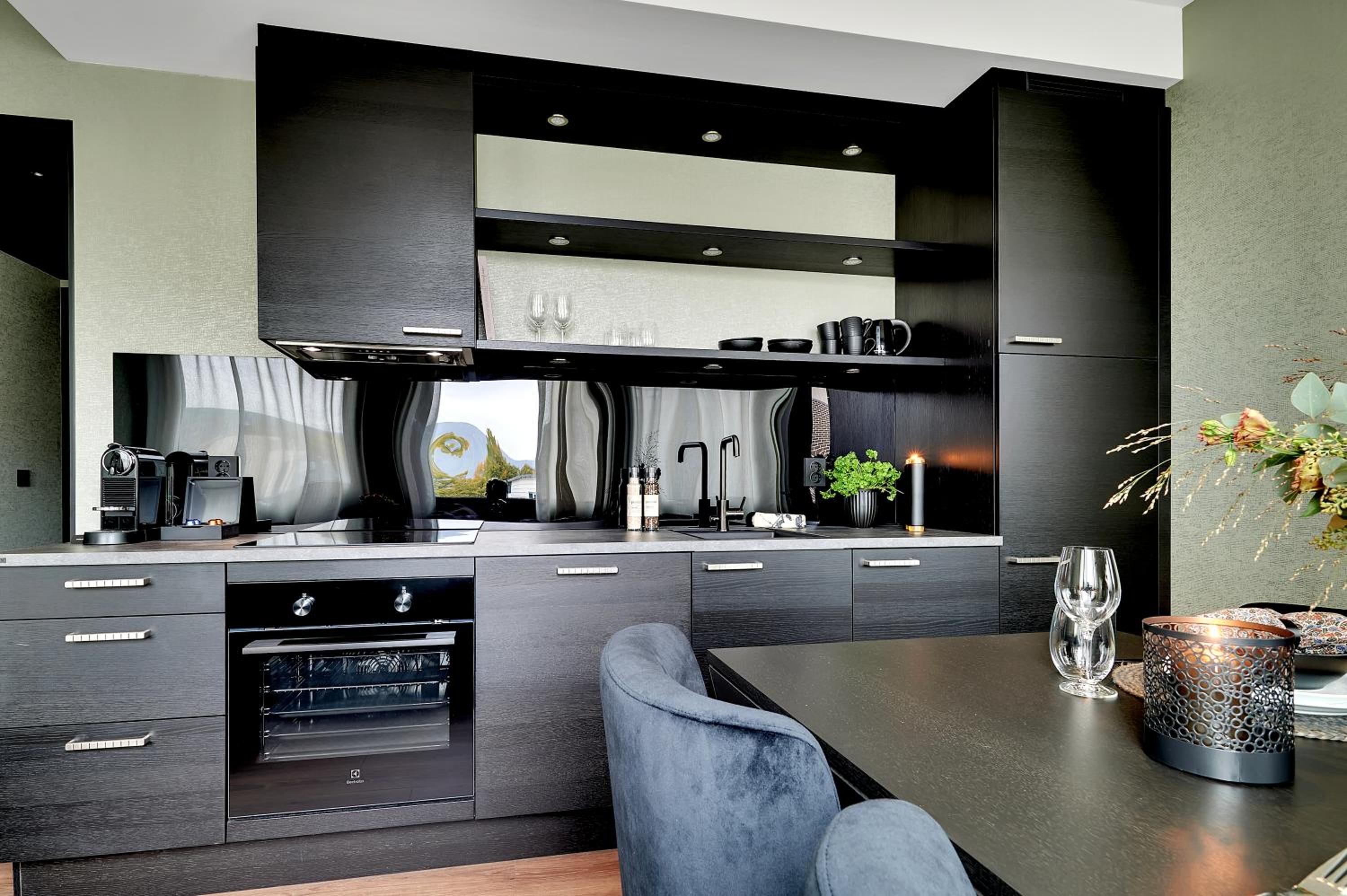 Two-Bedroom Apartment - Photo 3
