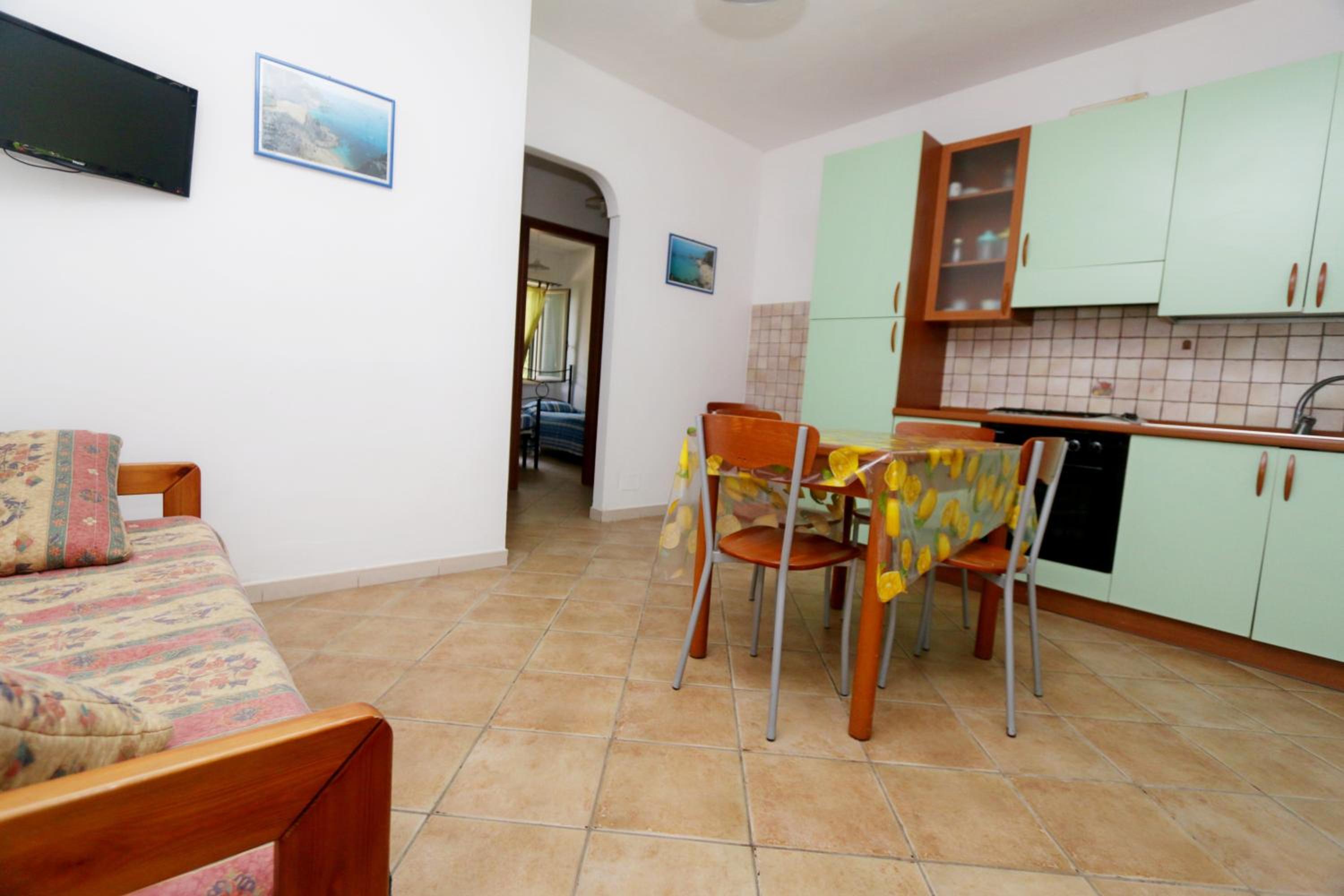 Two-Bedroom Apartment (5 Adults) - Photo 9