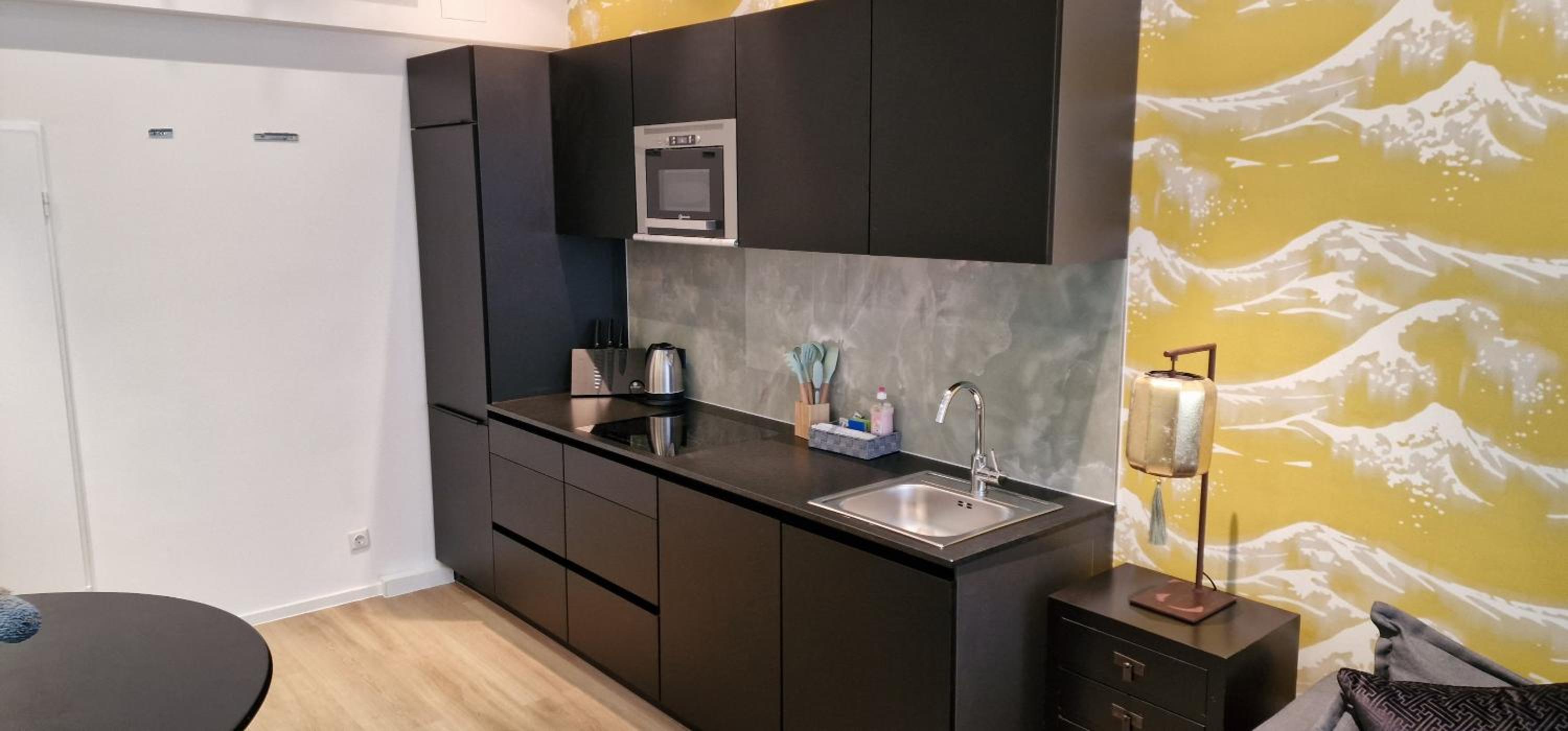 Deluxe Suite (4 Adults) - Photo 8
