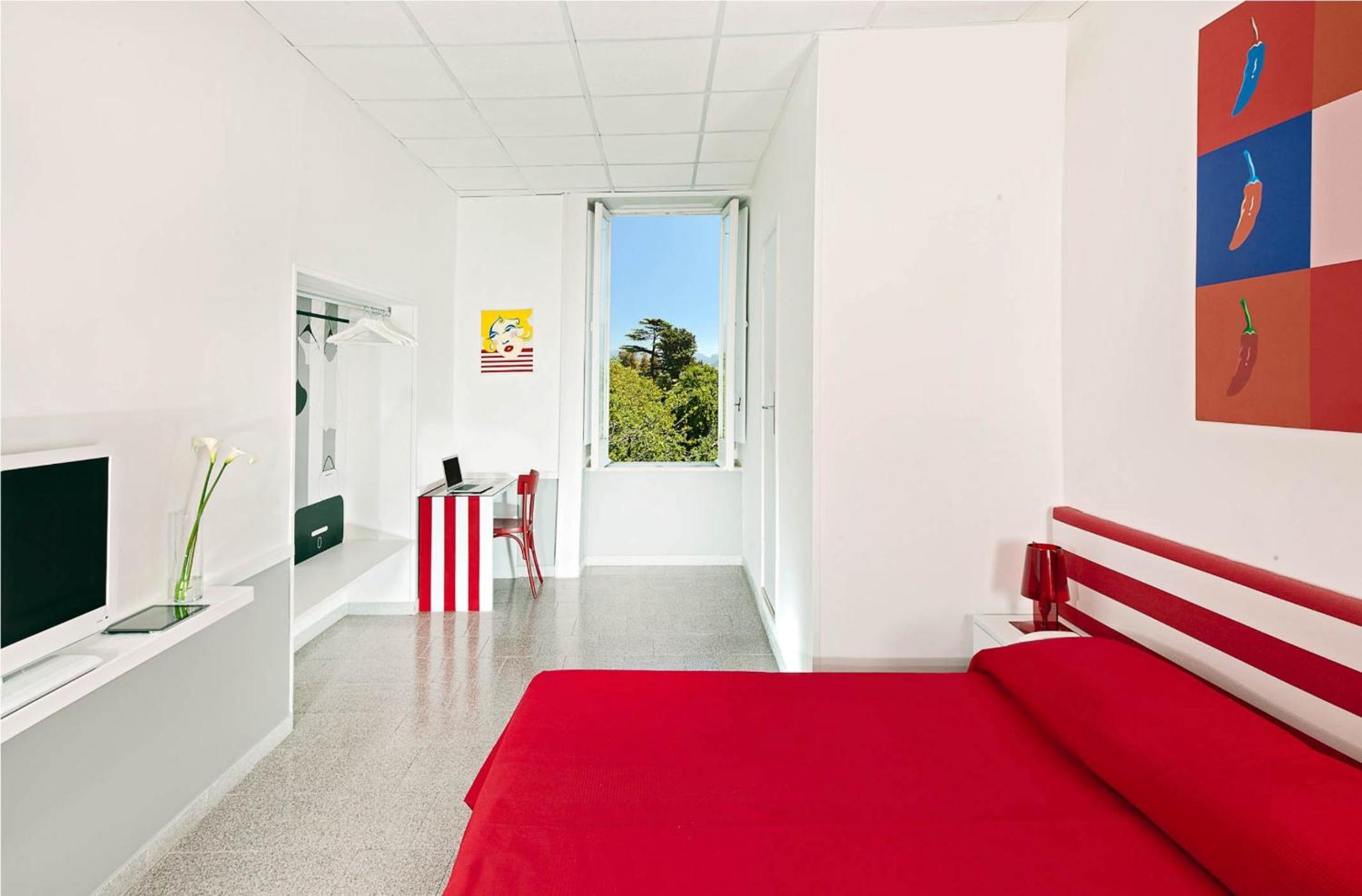 Double or Twin Room with Sea View - Photo 16