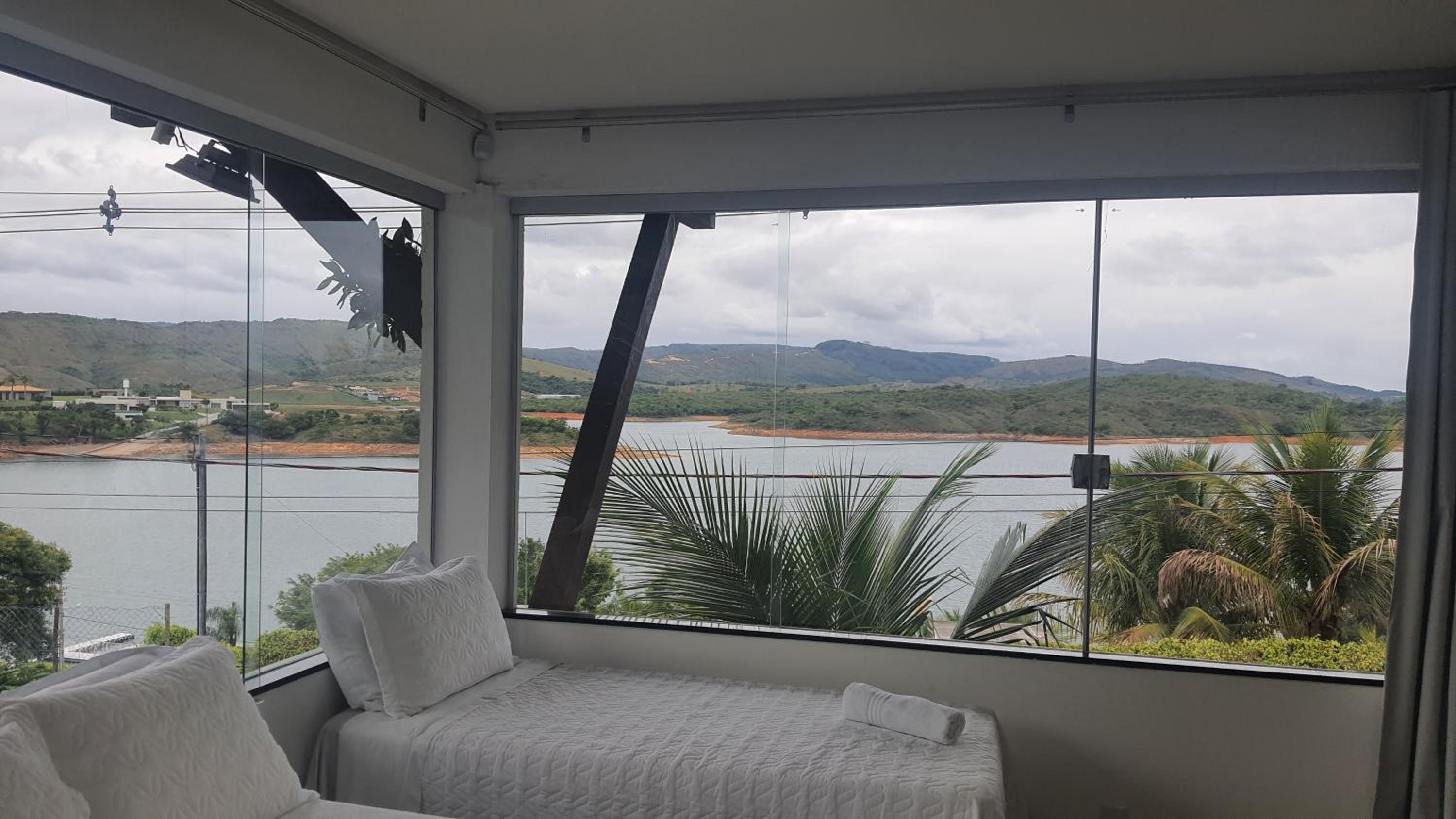 Suite with Lake View photo 2