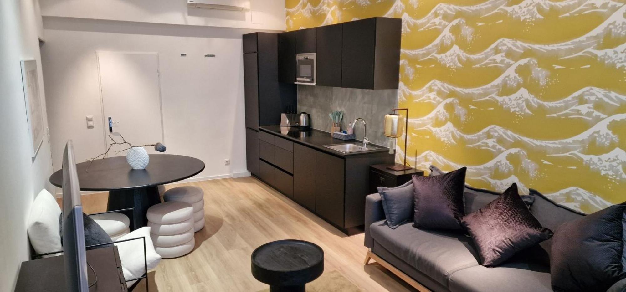 Deluxe Suite (4 Adults) - Photo 7