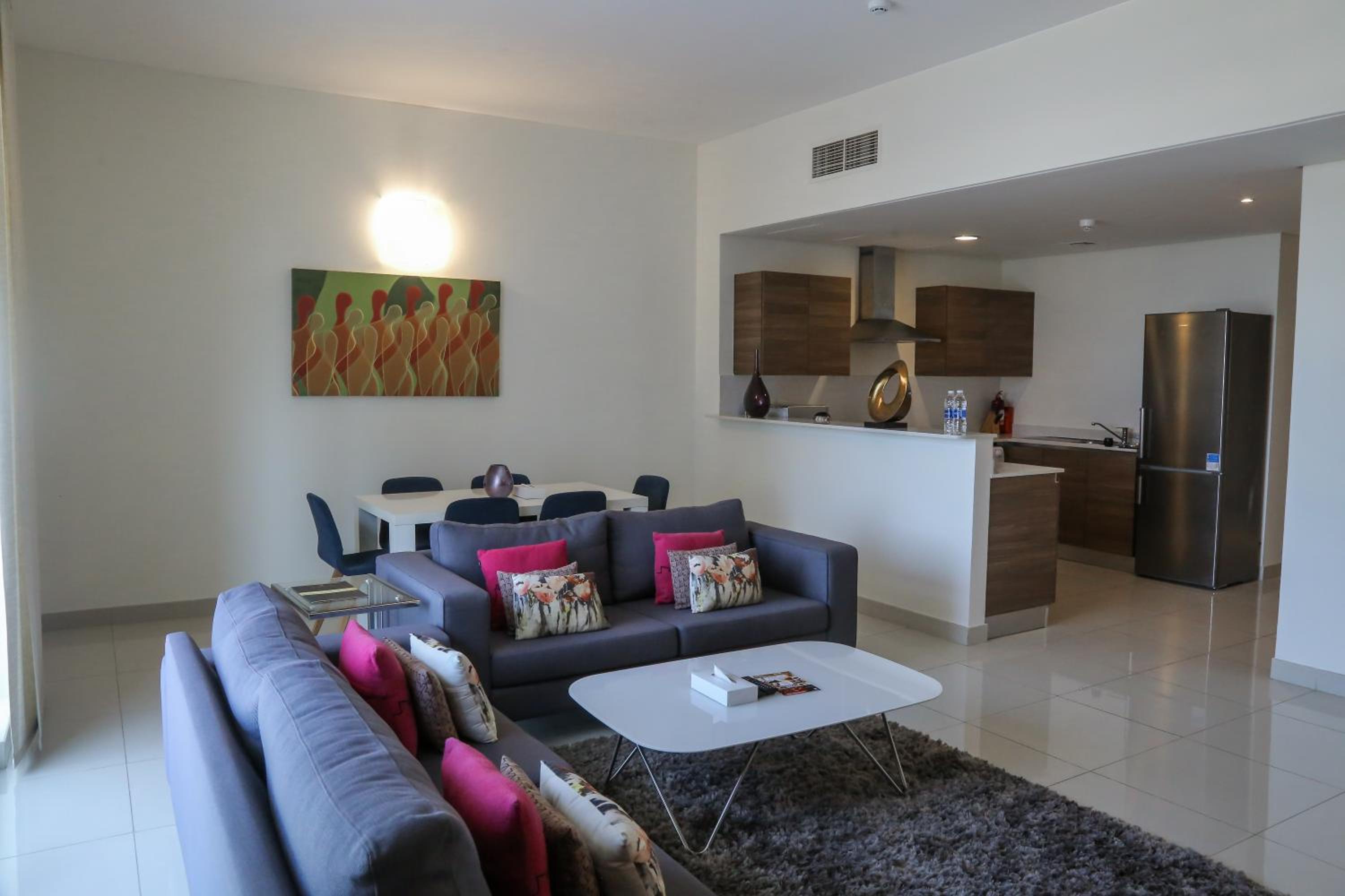 Executive Two-Bedroom Suite pool and sea view photo 2