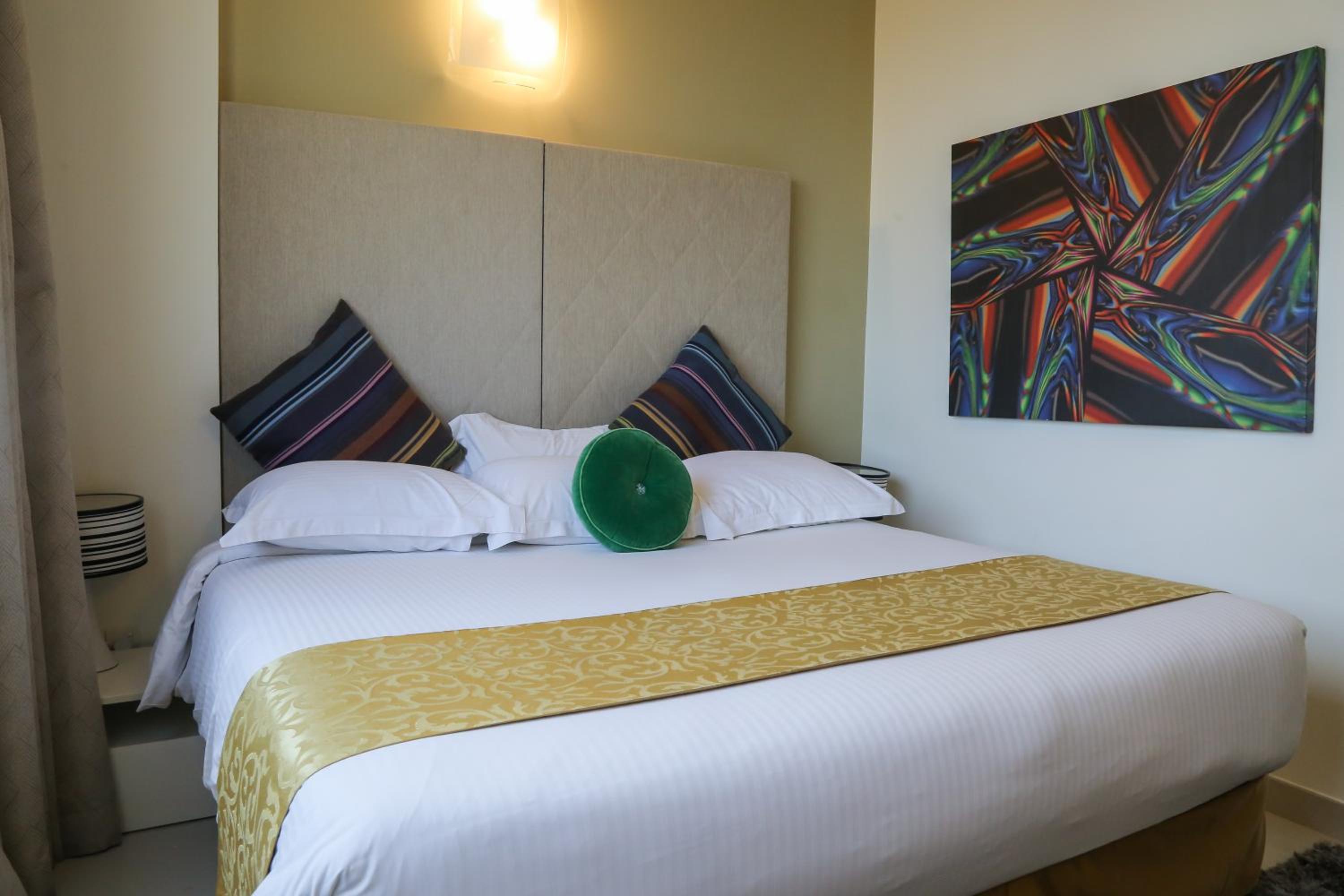 Executive Two-Bedroom Suite photo 3