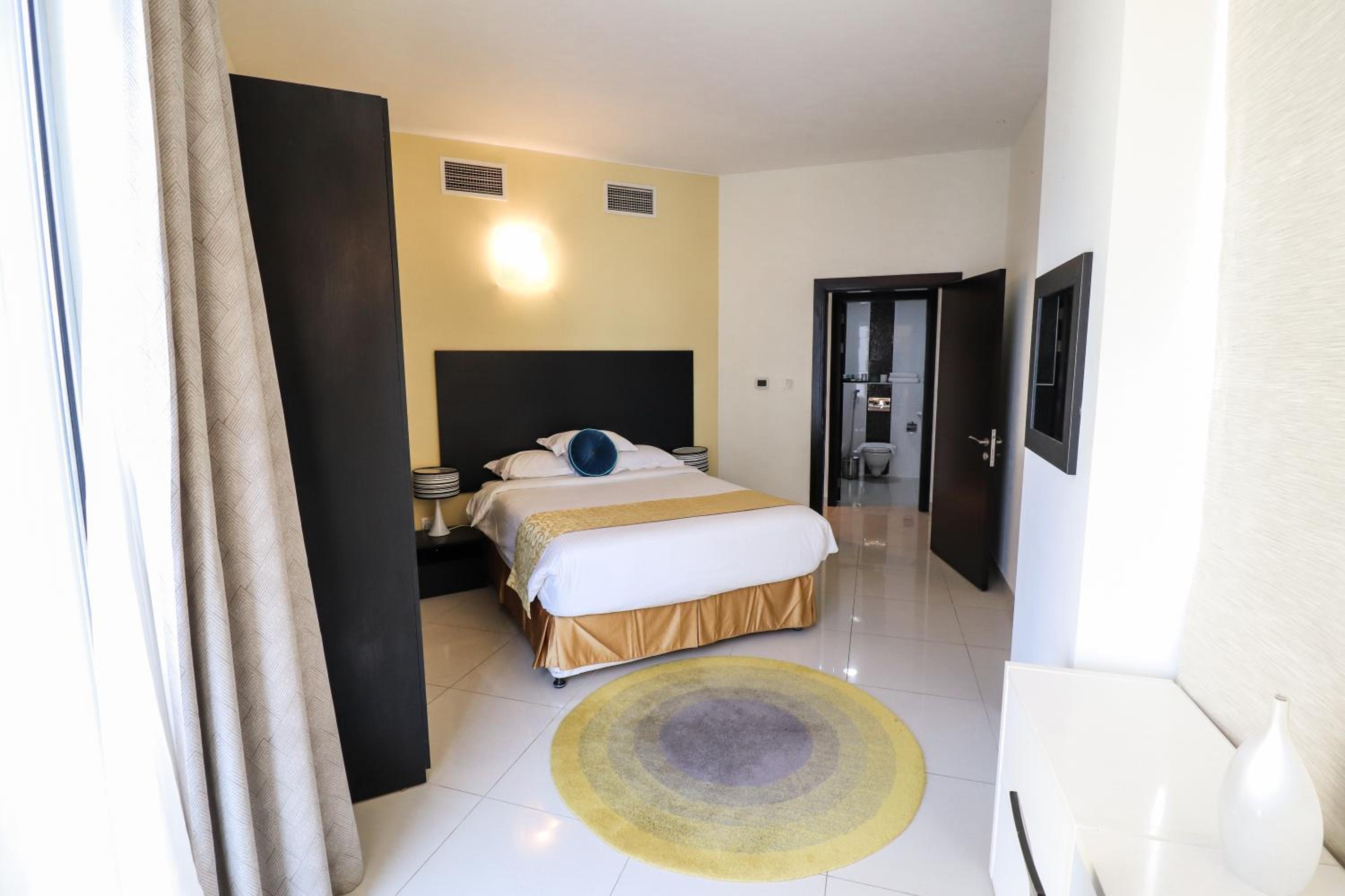 Executive Two-Bedroom Suite photo 2