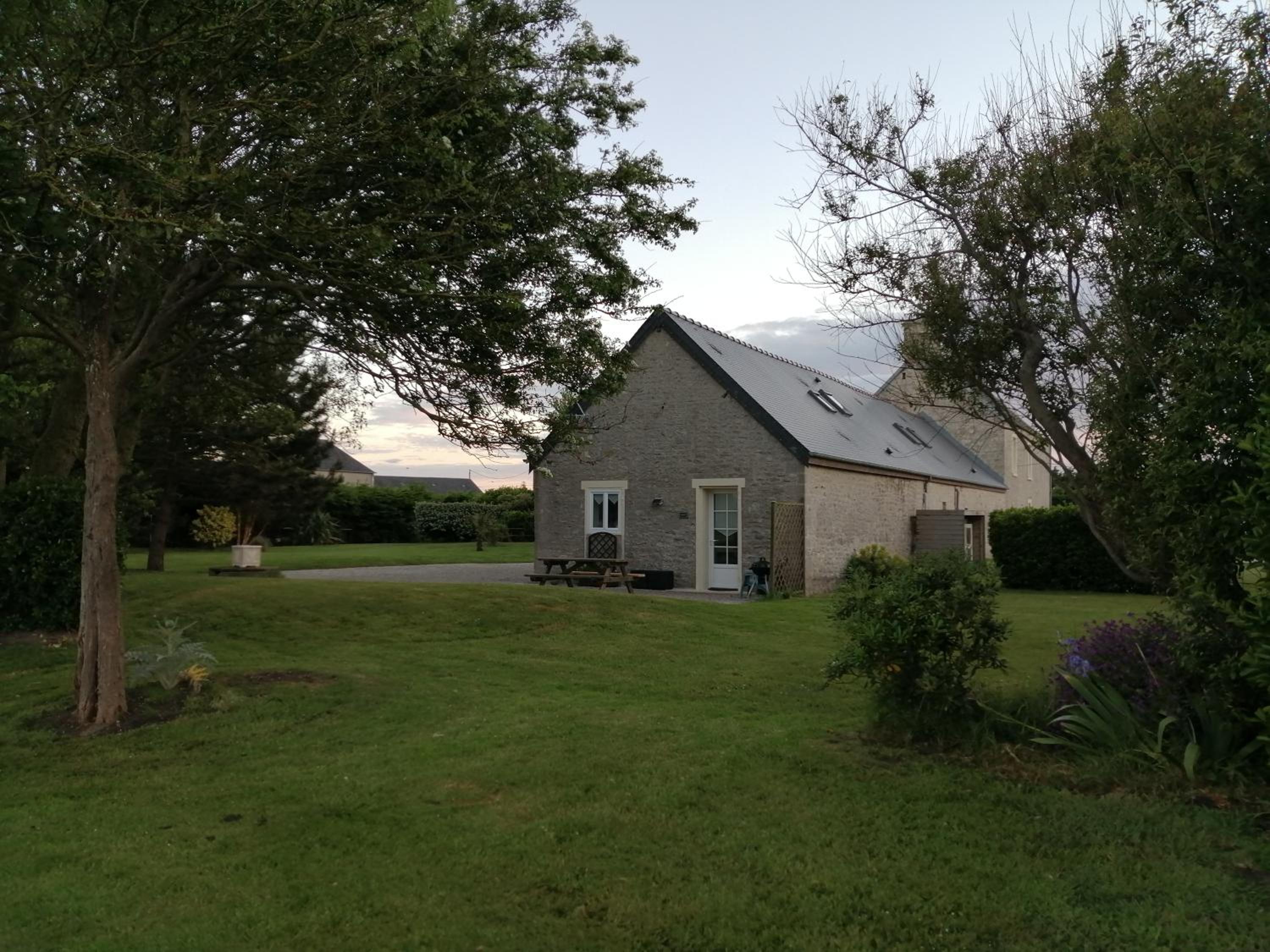Three-Bedroom House photo 2