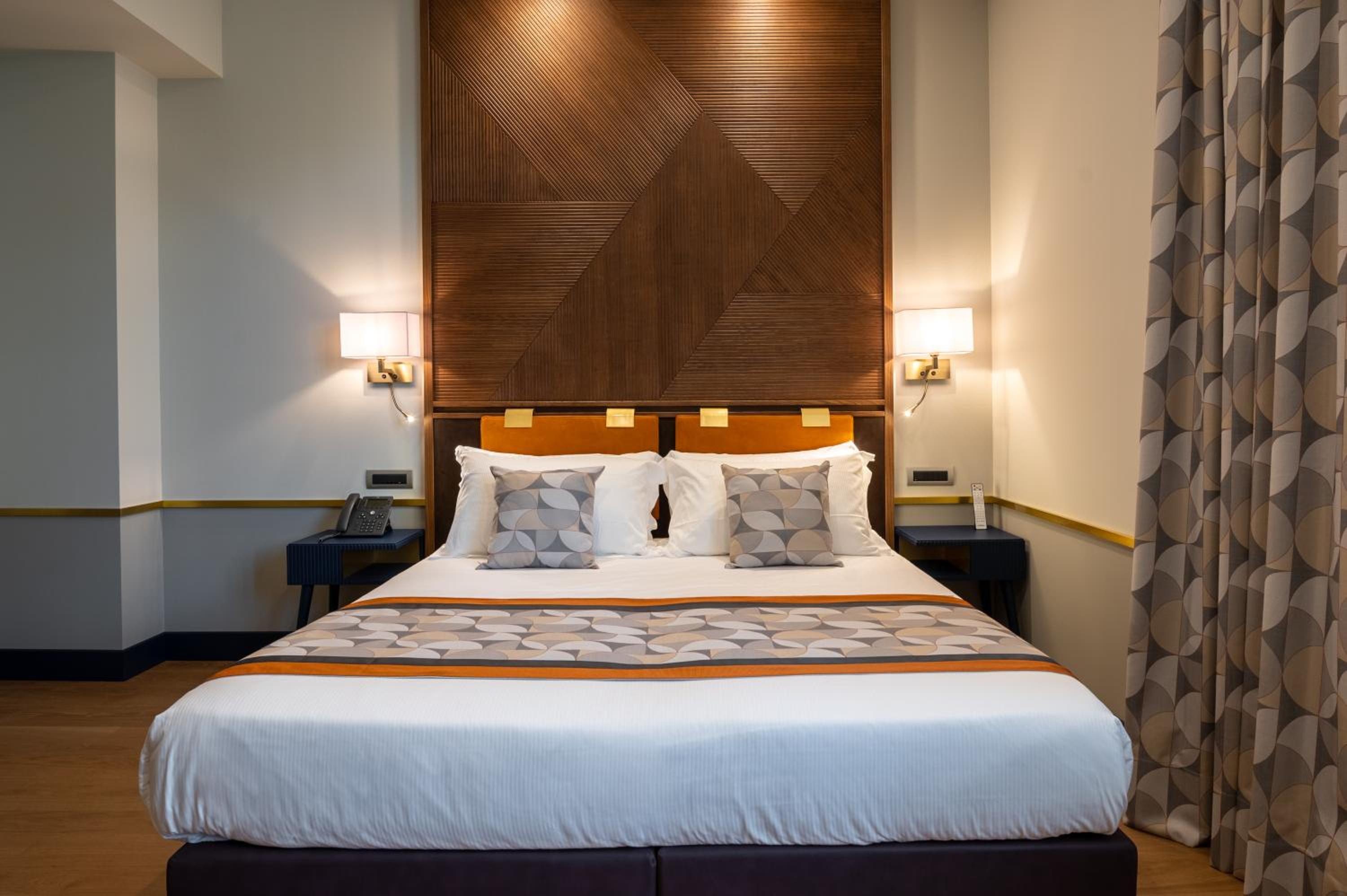 Double Room with Extra Bed - Photo 12