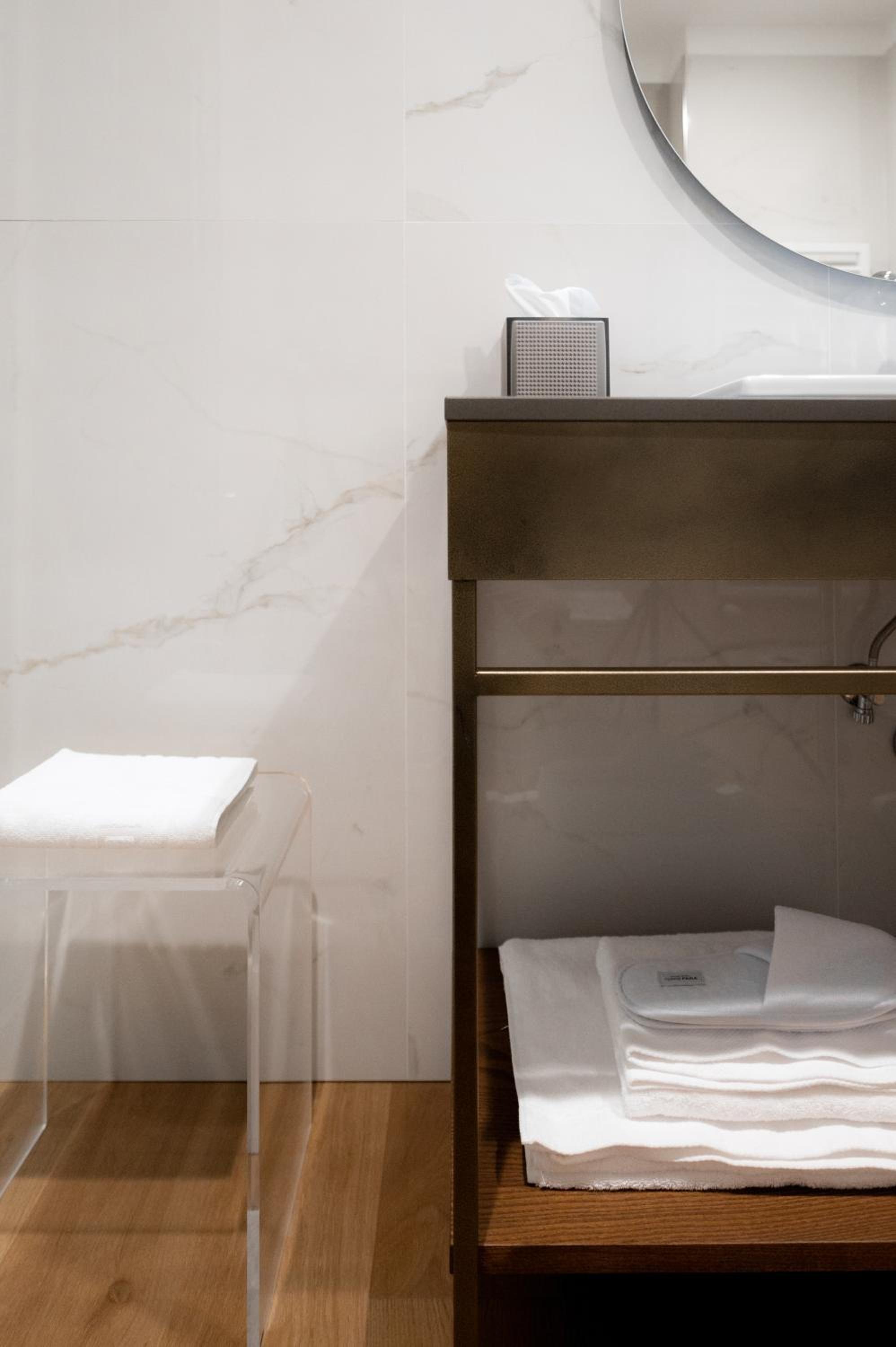 Standard Double Room - Photo 13