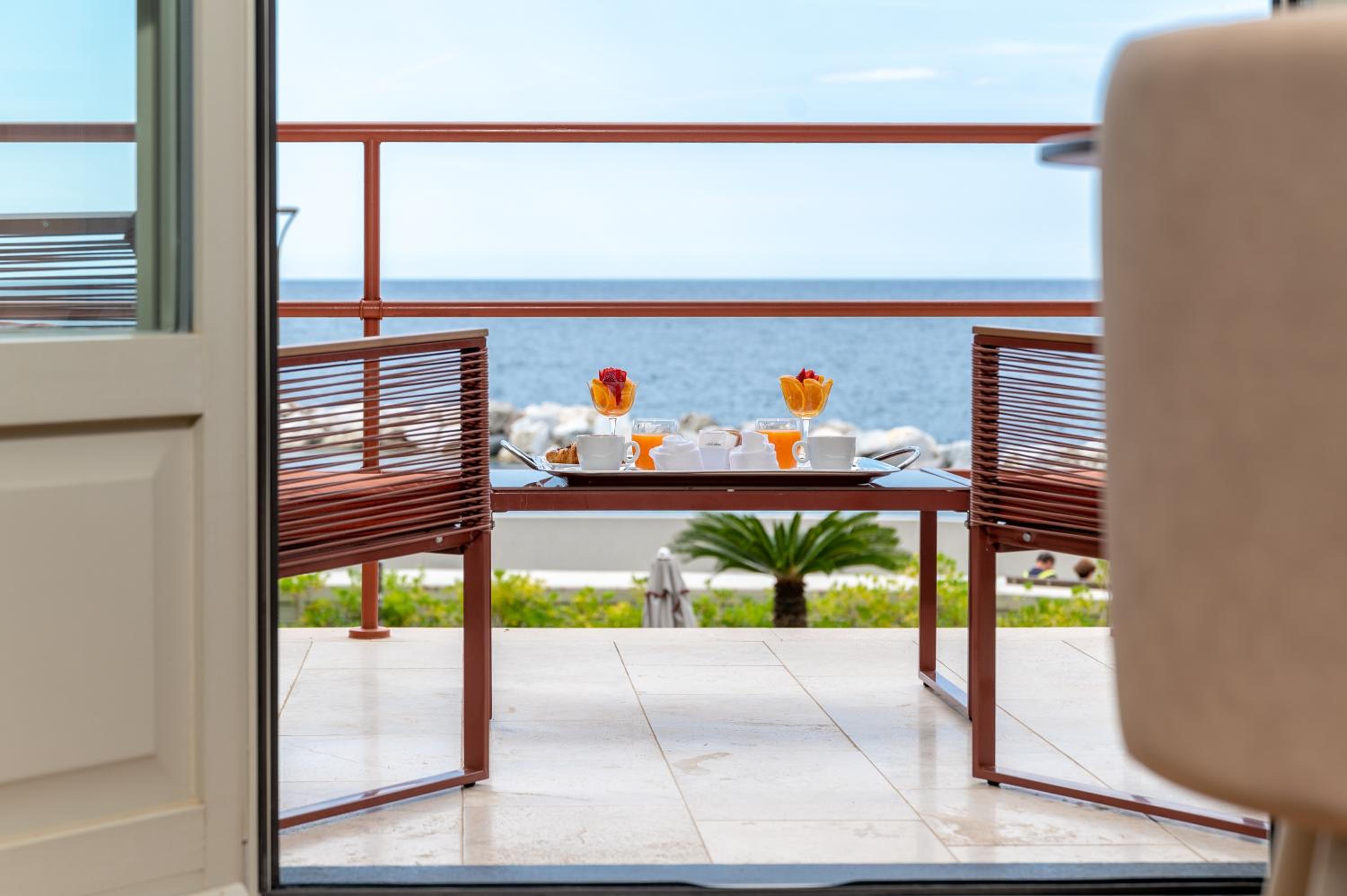 Privilege Triple Room with Patio or Balcony and Sea View - Photo 8