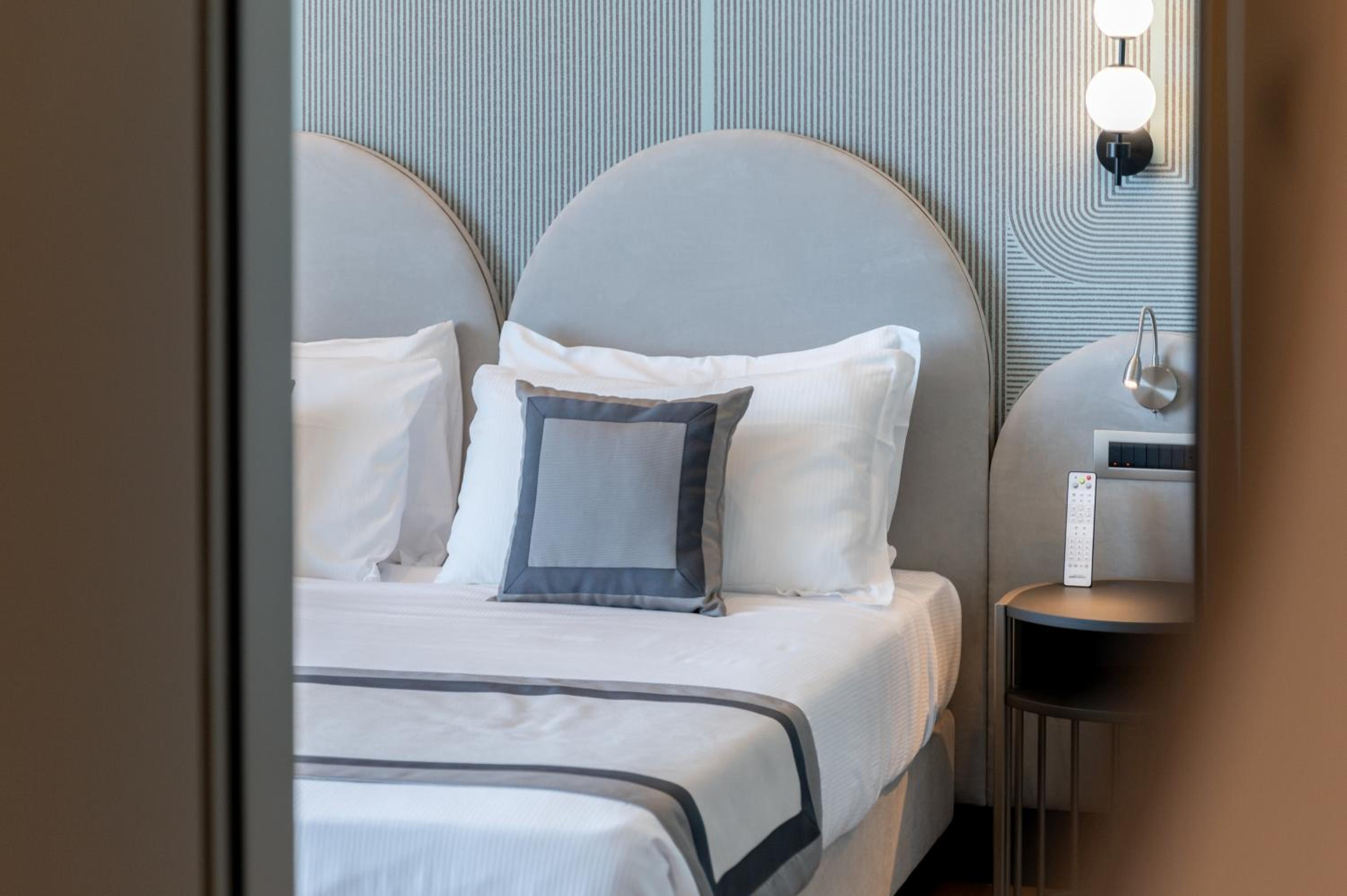 Privilege Triple Room with Patio or Balcony and Sea View - Photo 18