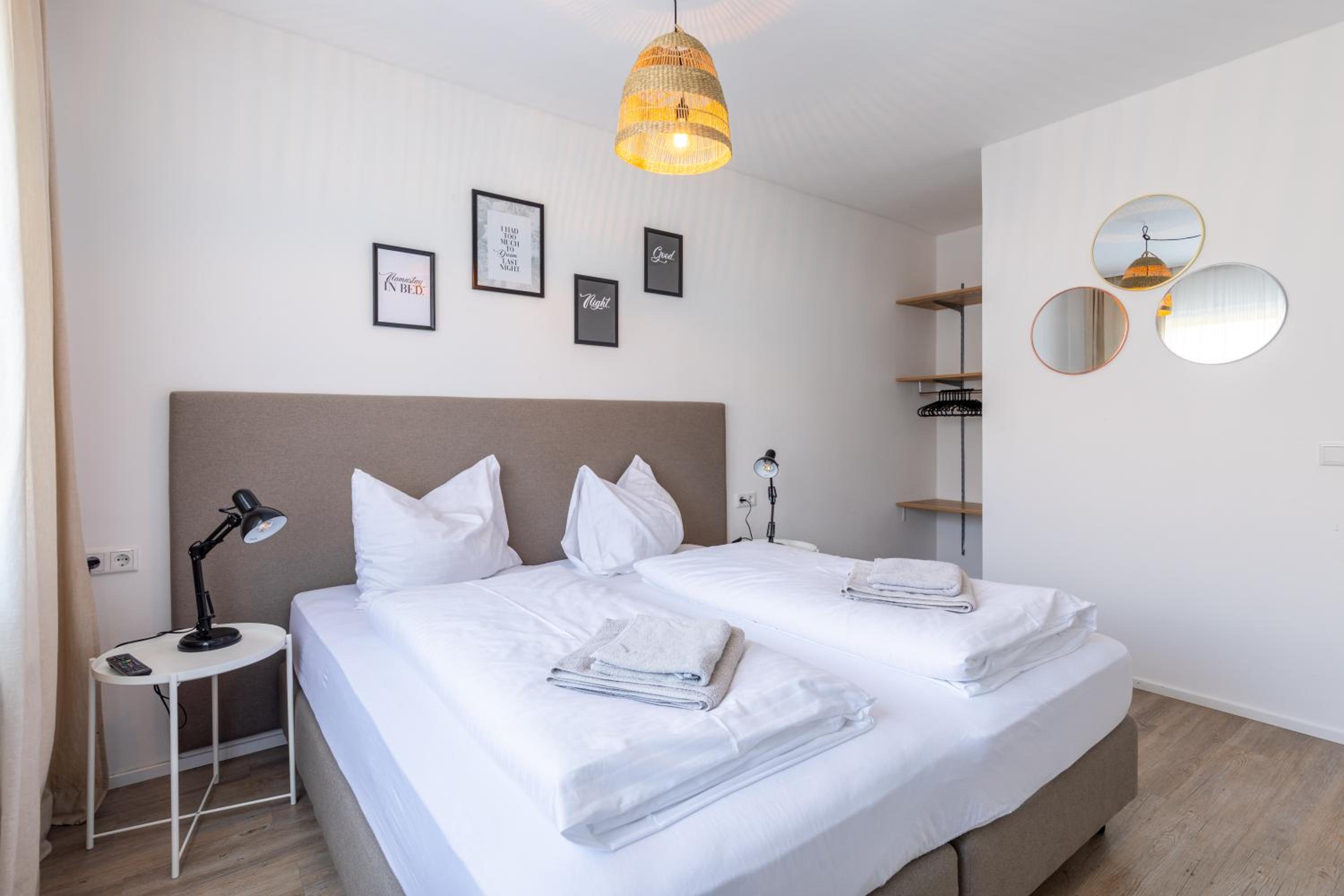 Two-Bedroom Apartment with Garden and Mountain View - Photo 16