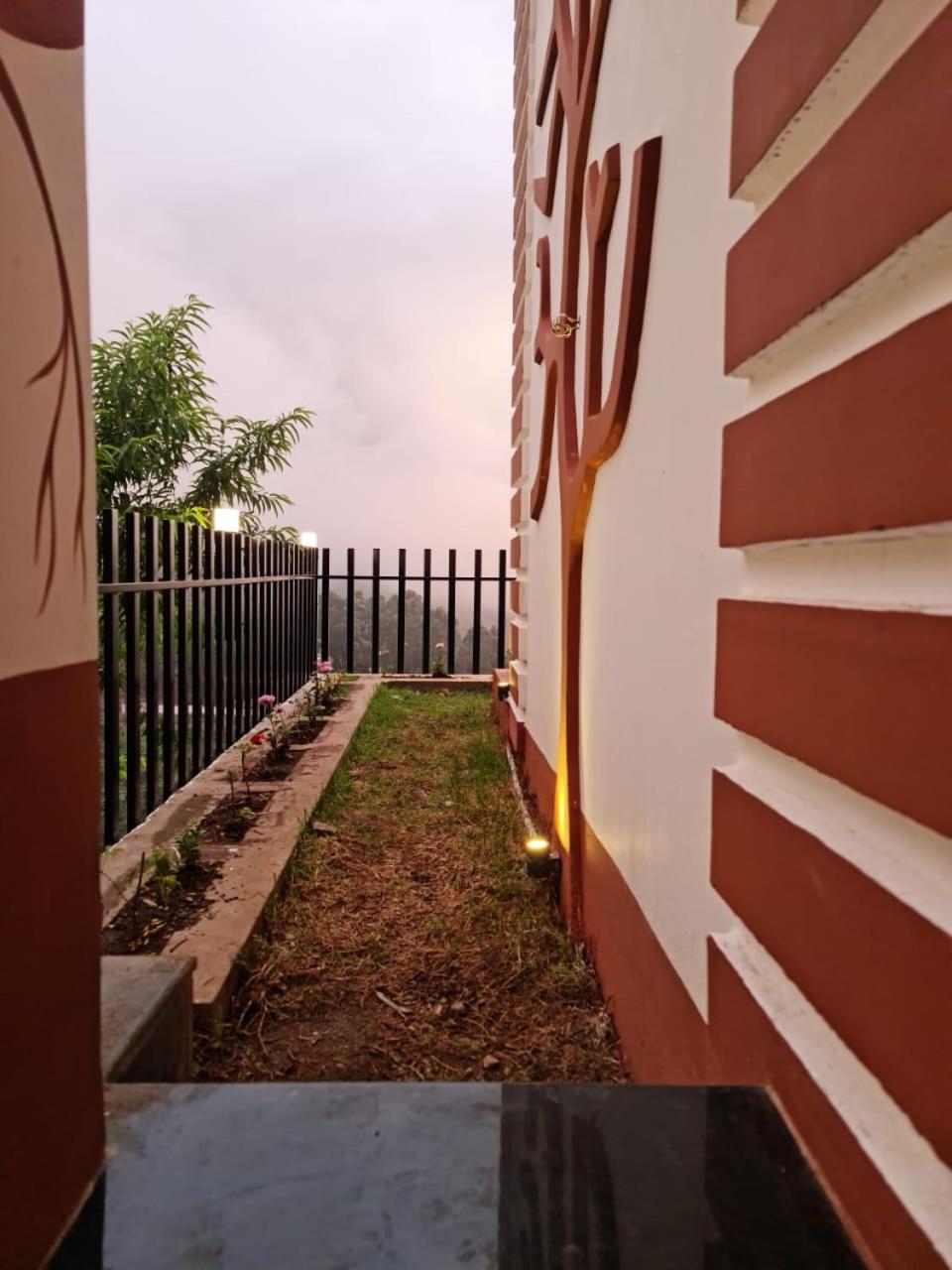 Two-Bedroom Villa - Photo 12