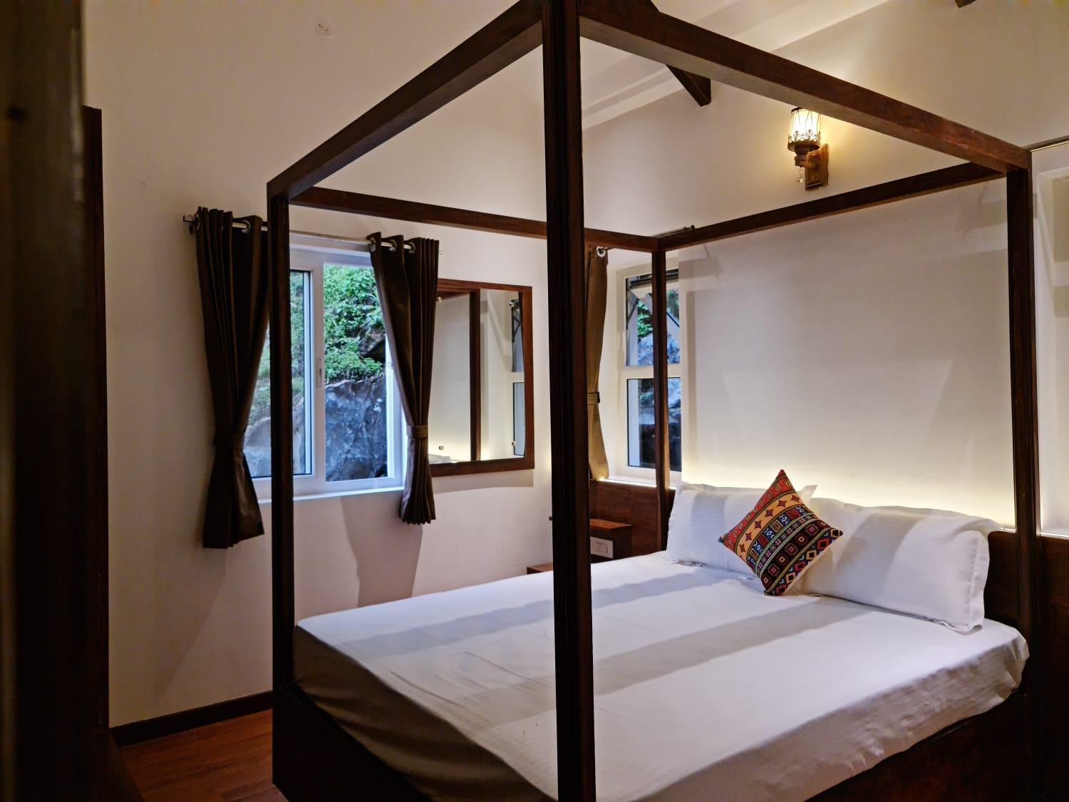 Two-Bedroom Villa - Photo 11