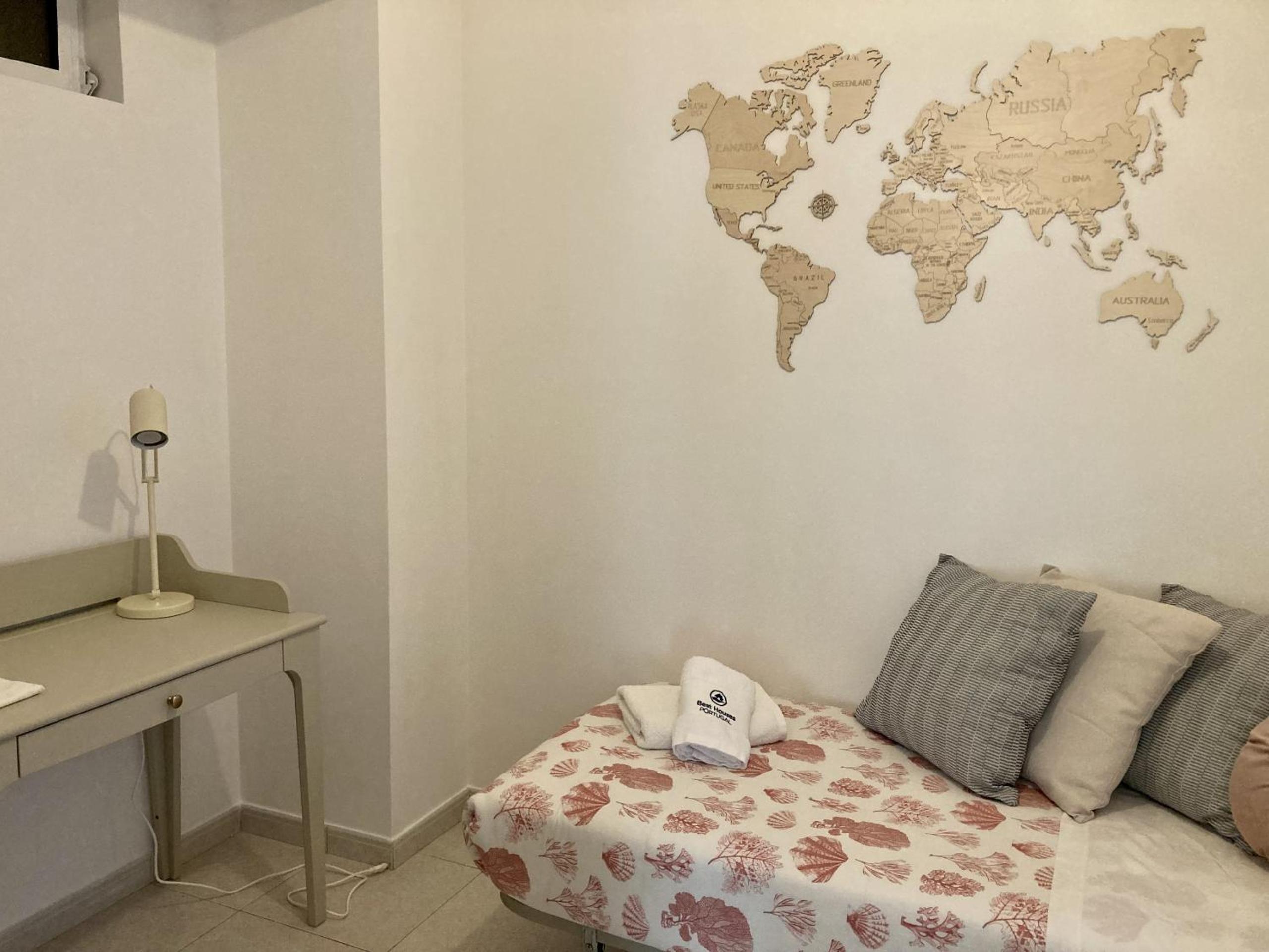 One-Bedroom Apartment - Photo 2