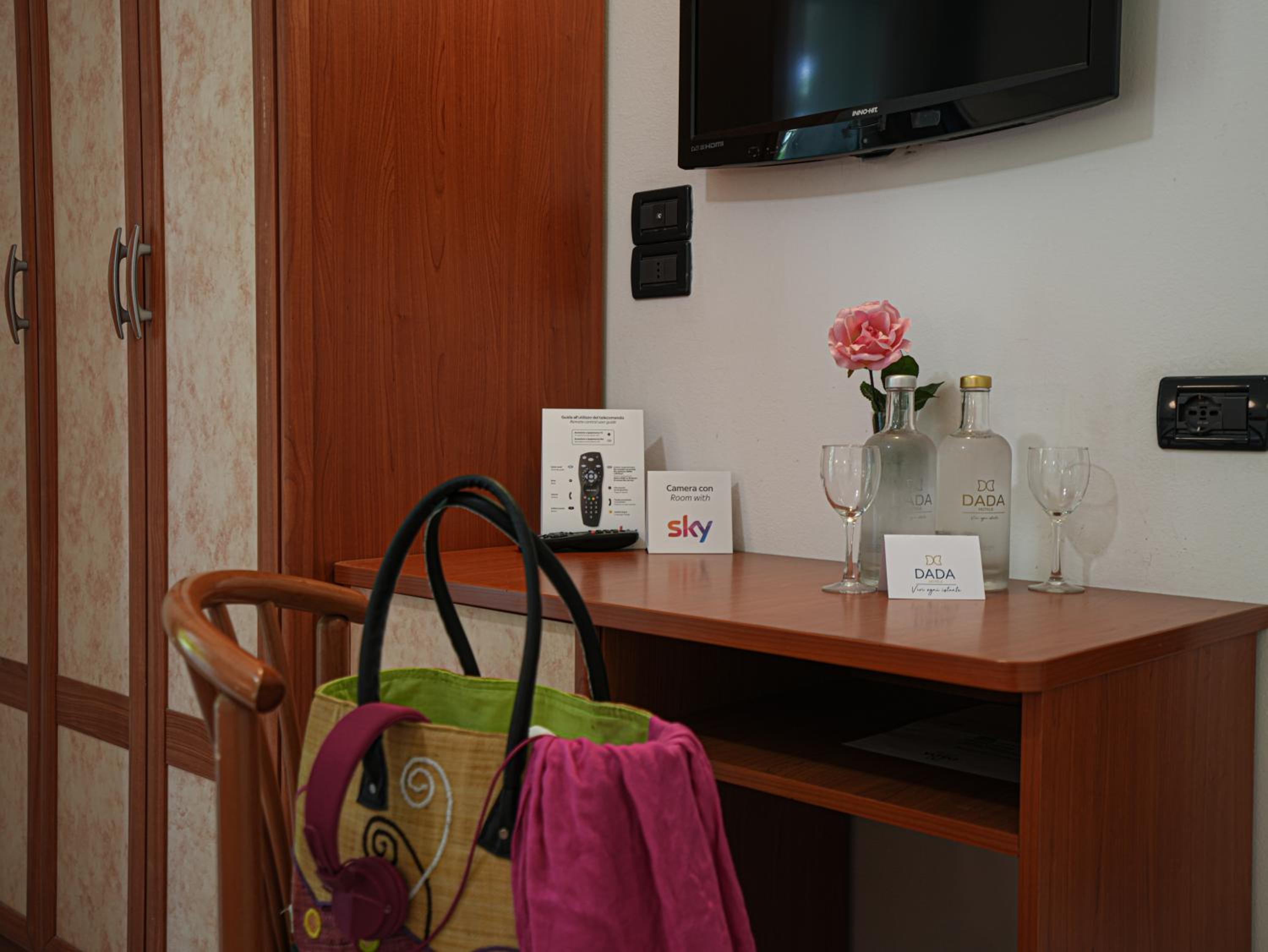 Double Or Twin Room - Photo 3