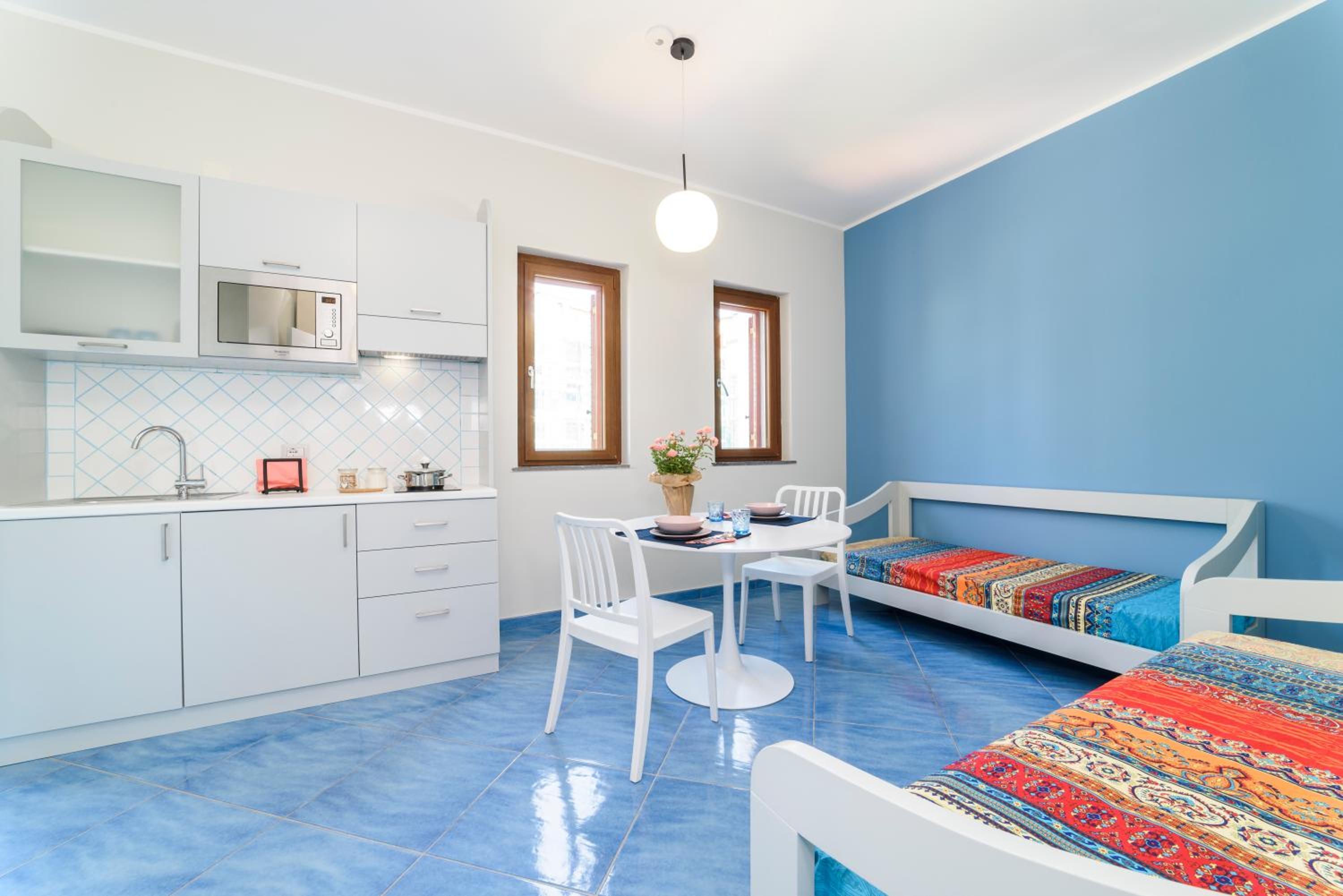 One-Bedroom Apartment with Balcony