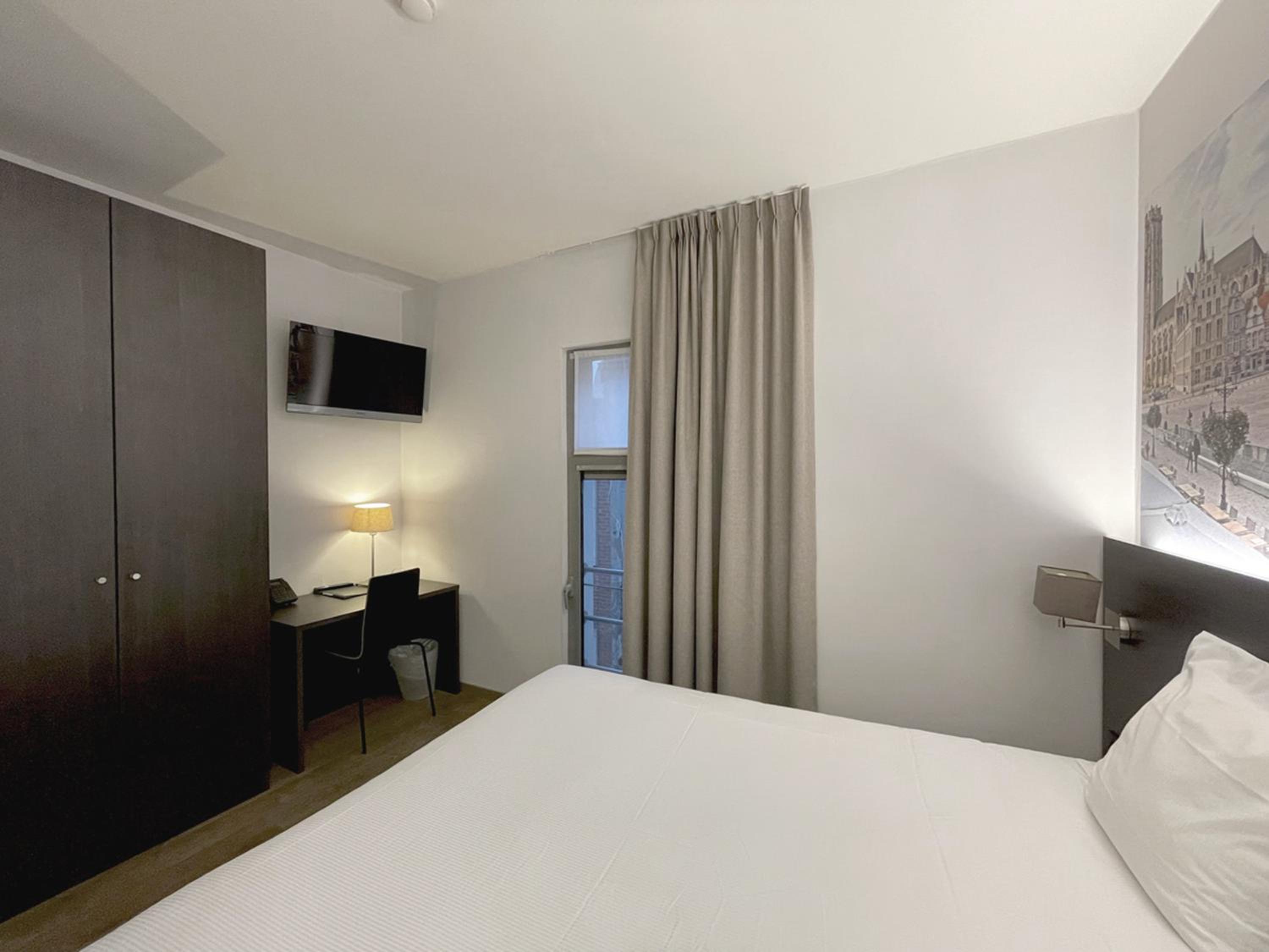 Double Room - Photo 4