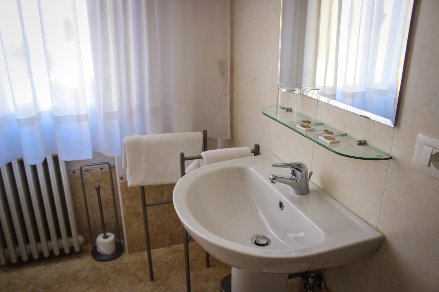 Superior Triple Room photo 3
