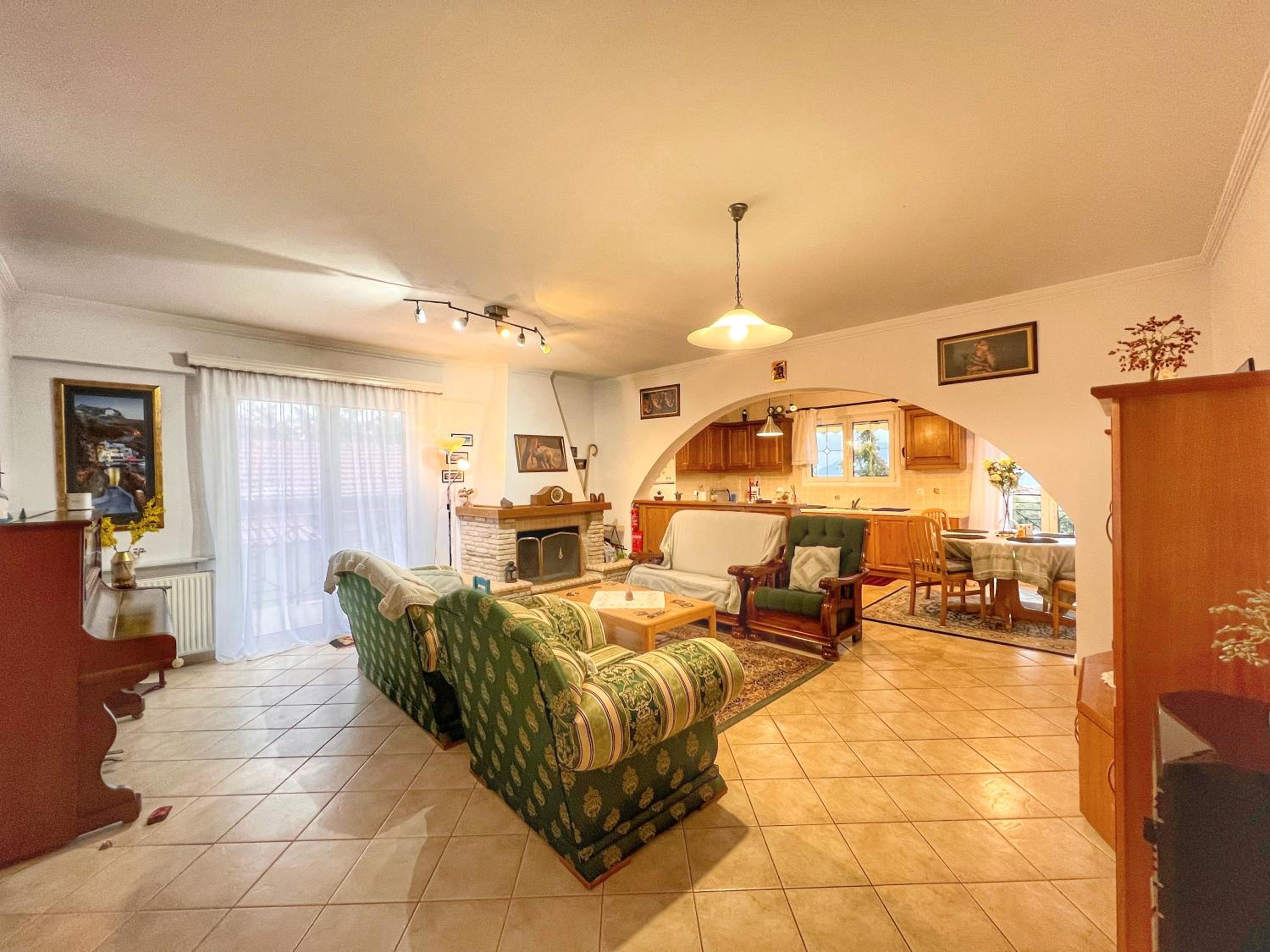 Three-Bedroom Apartment - Photo 19