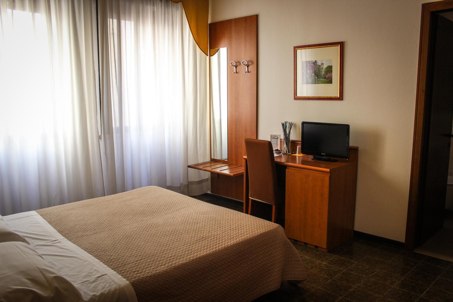 Superior Double or Twin Room photo 3