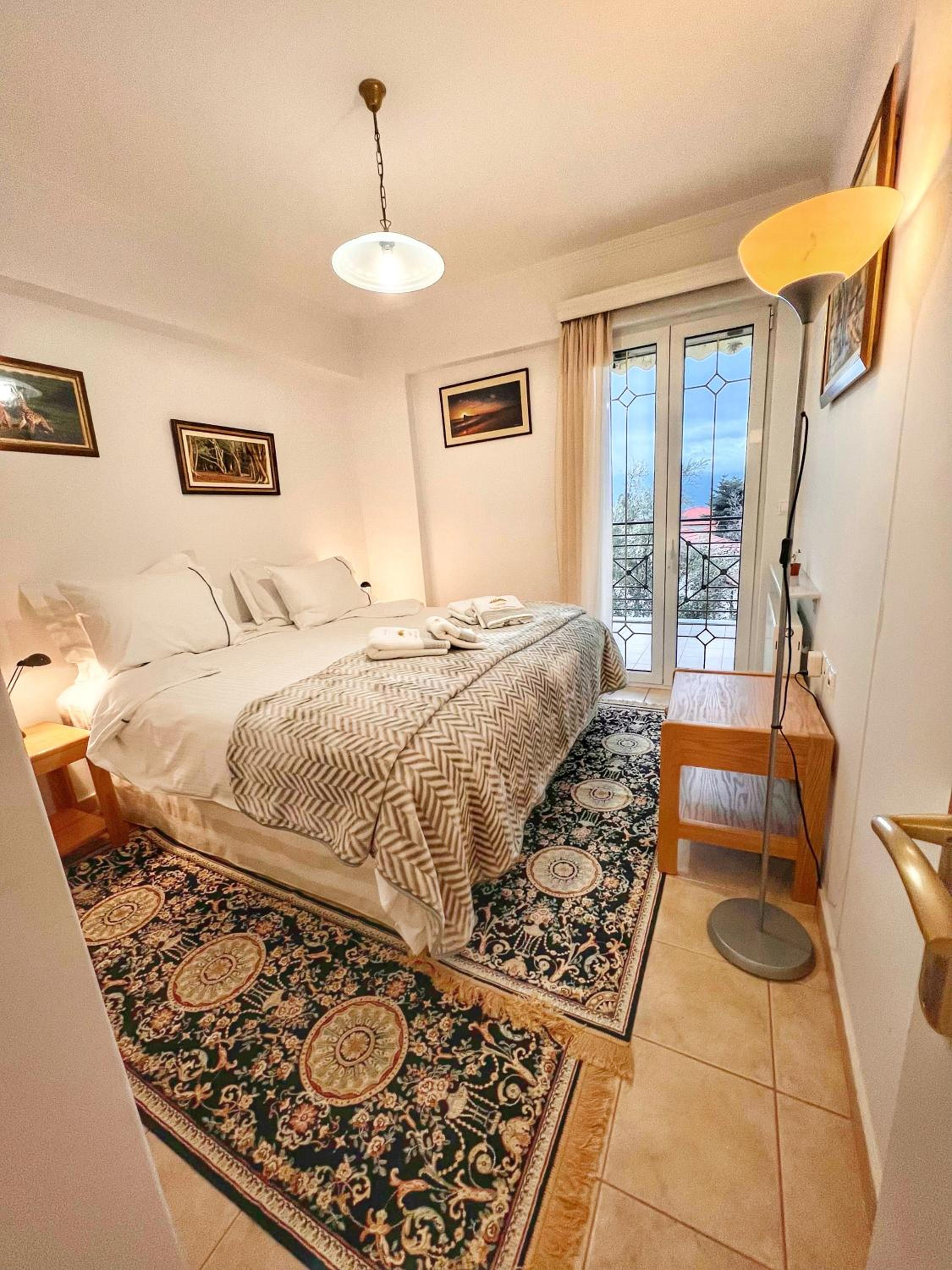 Three-Bedroom Apartment - Photo 25
