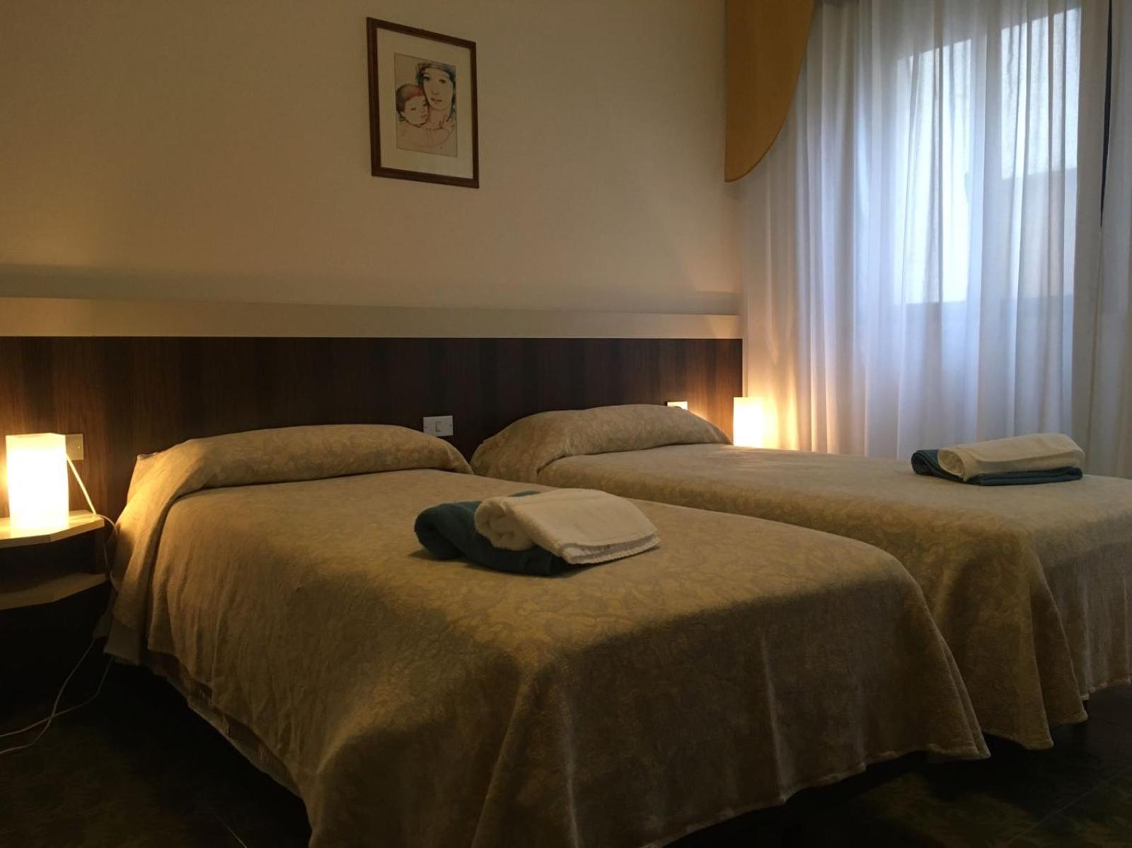 Double or Twin Room photo 1