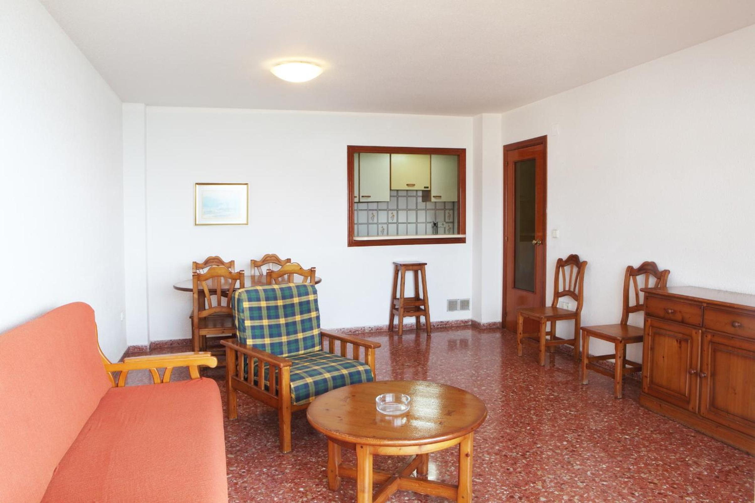 Apartamento de Dos Dormitorios con Vista al Mar (4-6 Adultos)