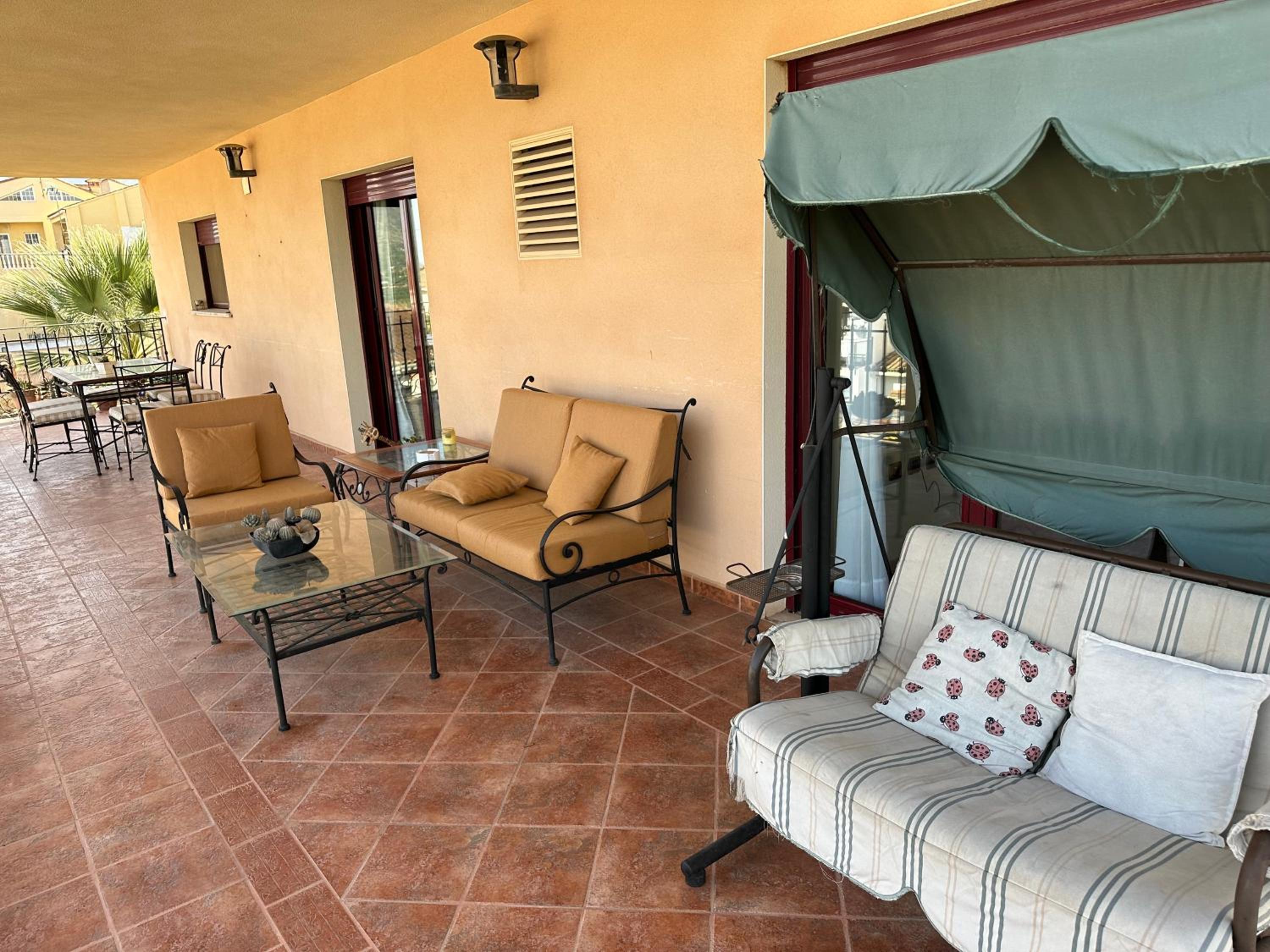 Family Room with Balcony - Photo 4