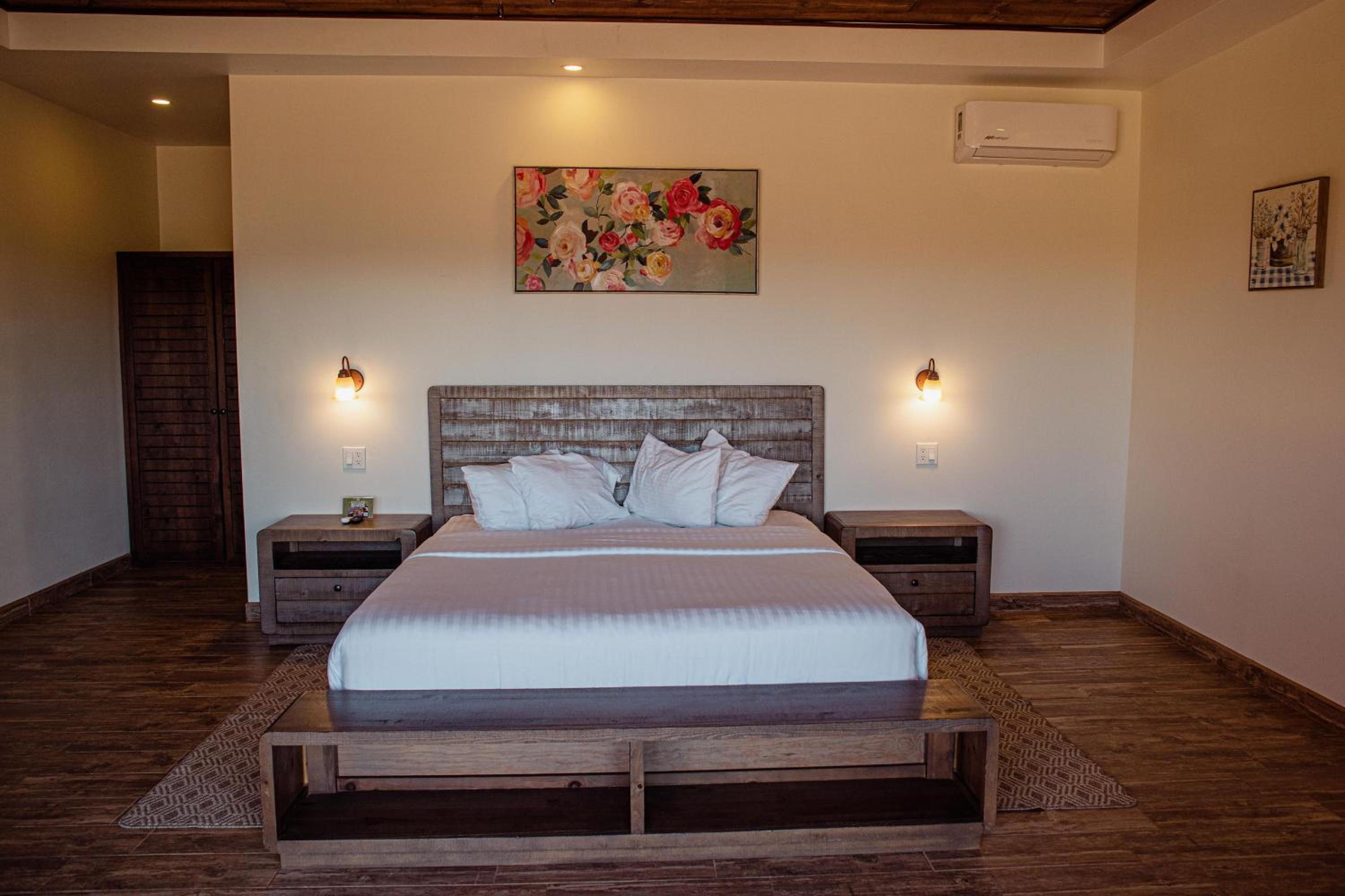 Deluxe Room - Photo 3