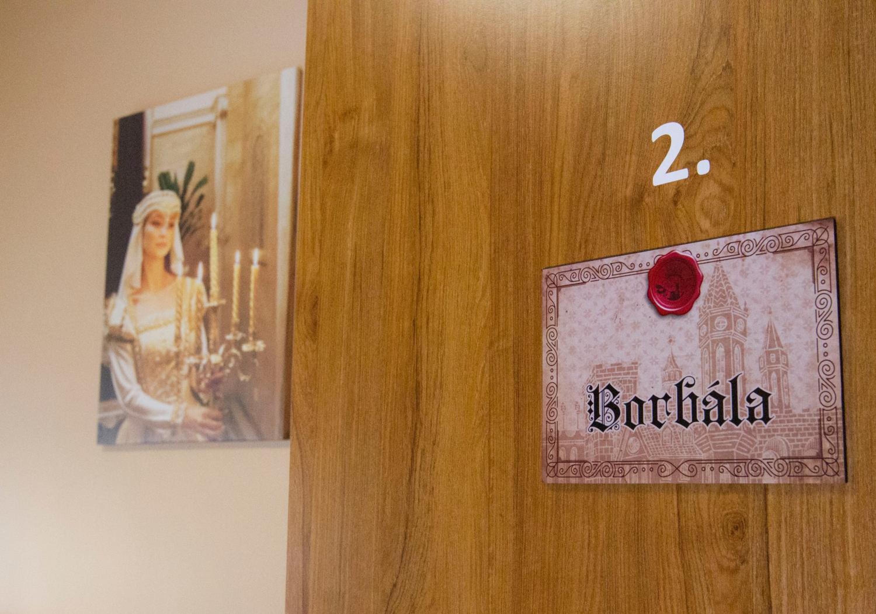Queen Room - Disability Access photo 3