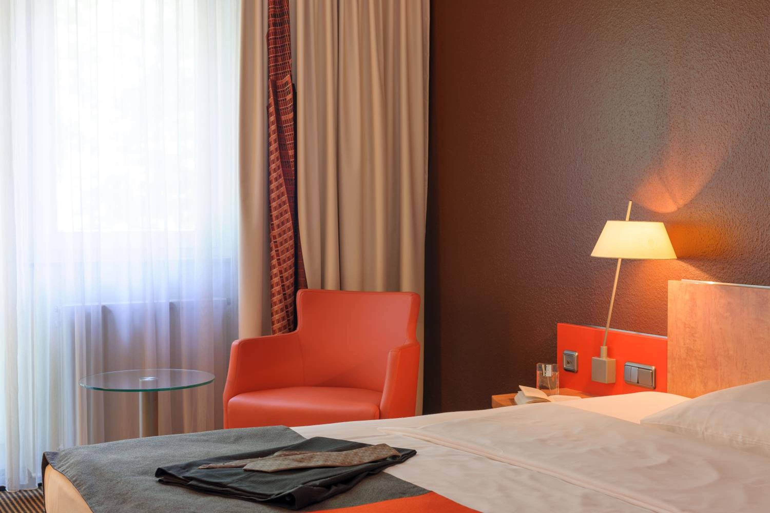 Standard Twin Room - Photo 6
