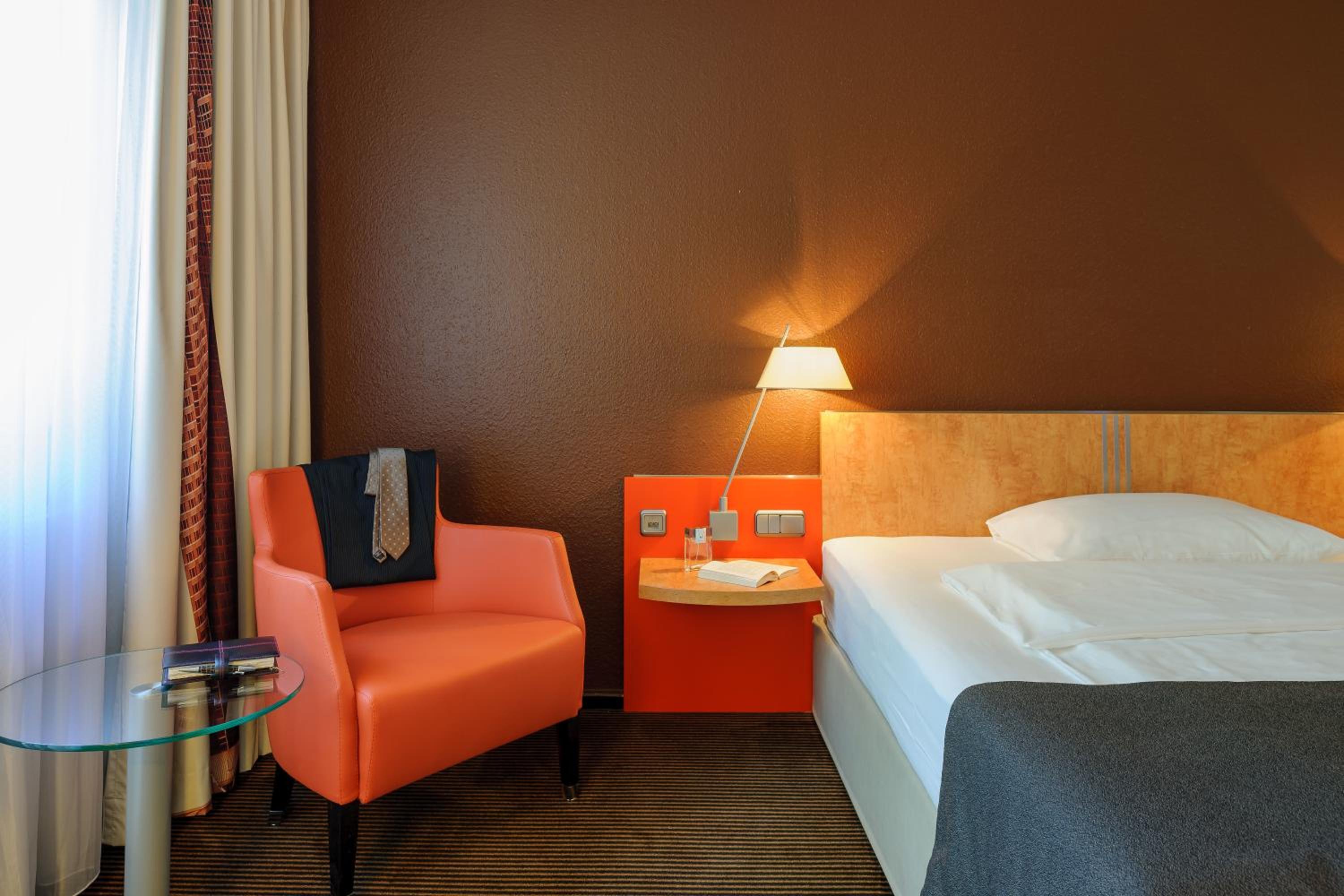 Standard Twin Room - Photo 5