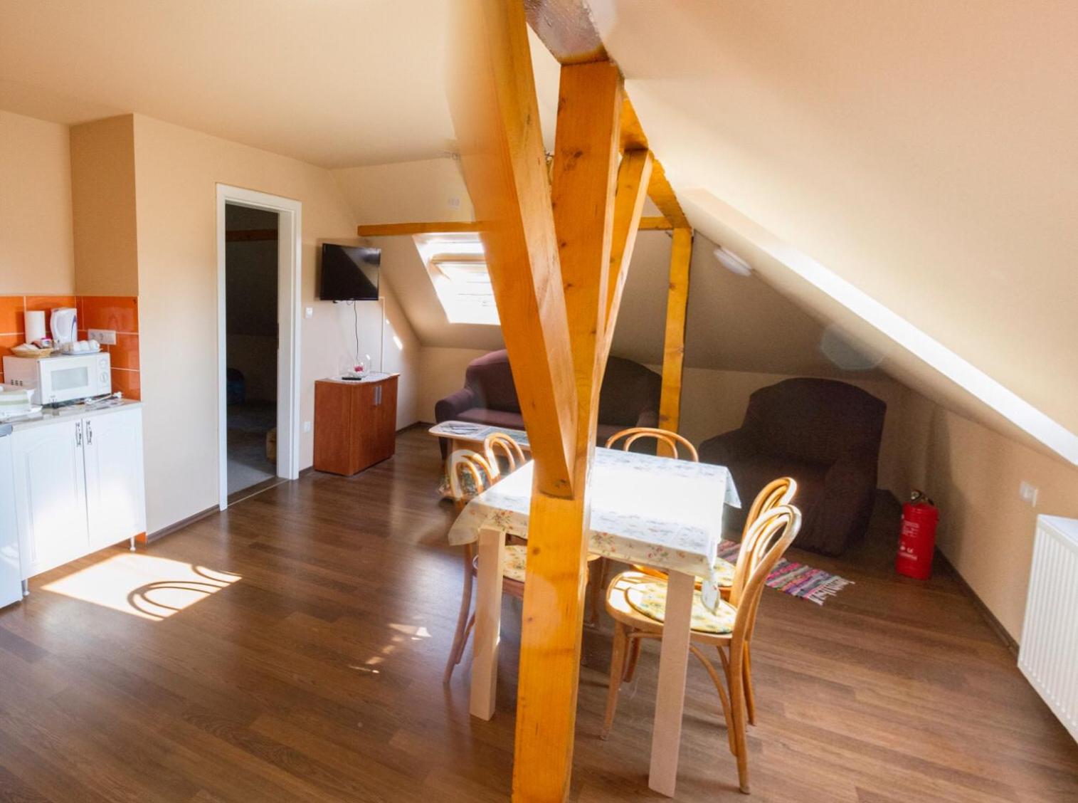 Four-Bedroom House photo 1