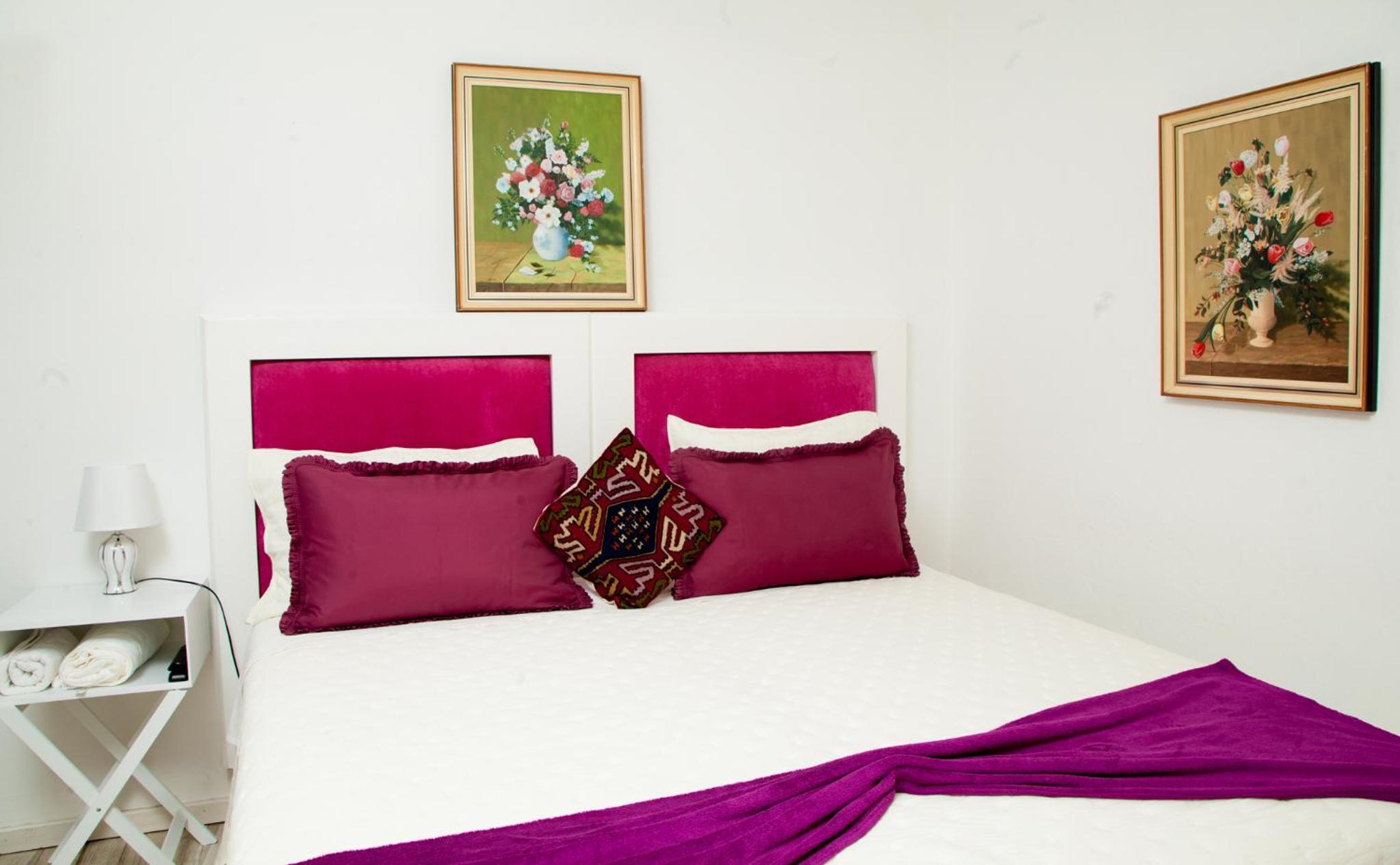 Double Room with Private Bathroom - Photo 5
