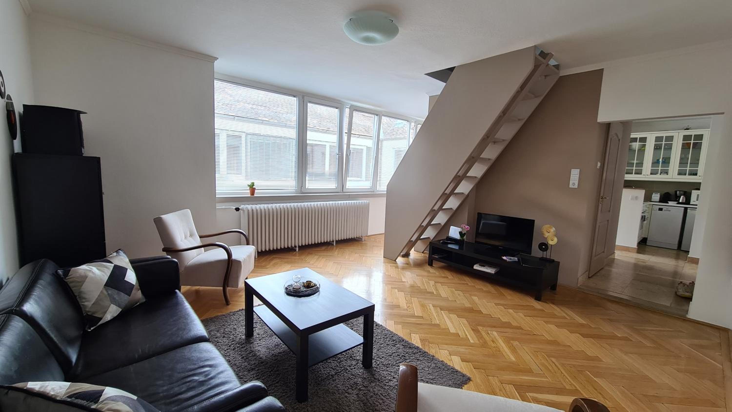 Two-Bedroom Apartment - Photo 6