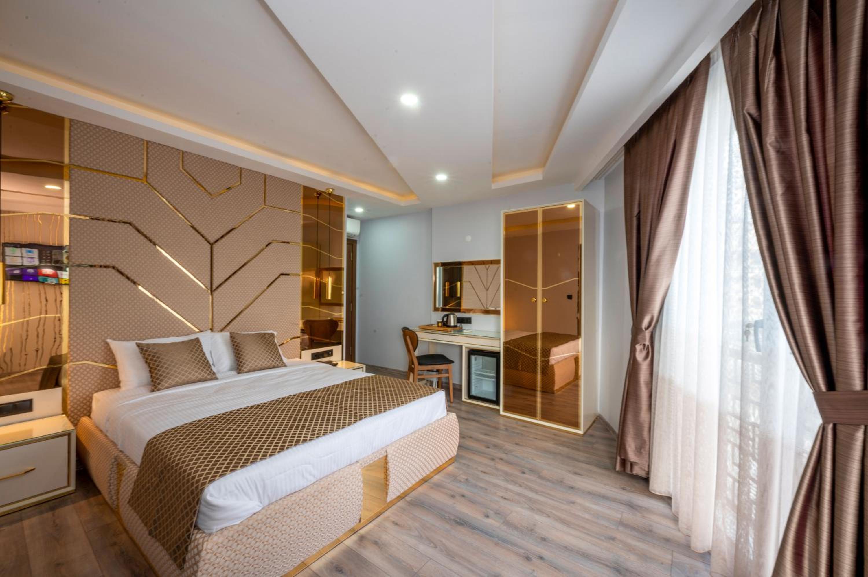 Deluxe Double Room - Photo 7