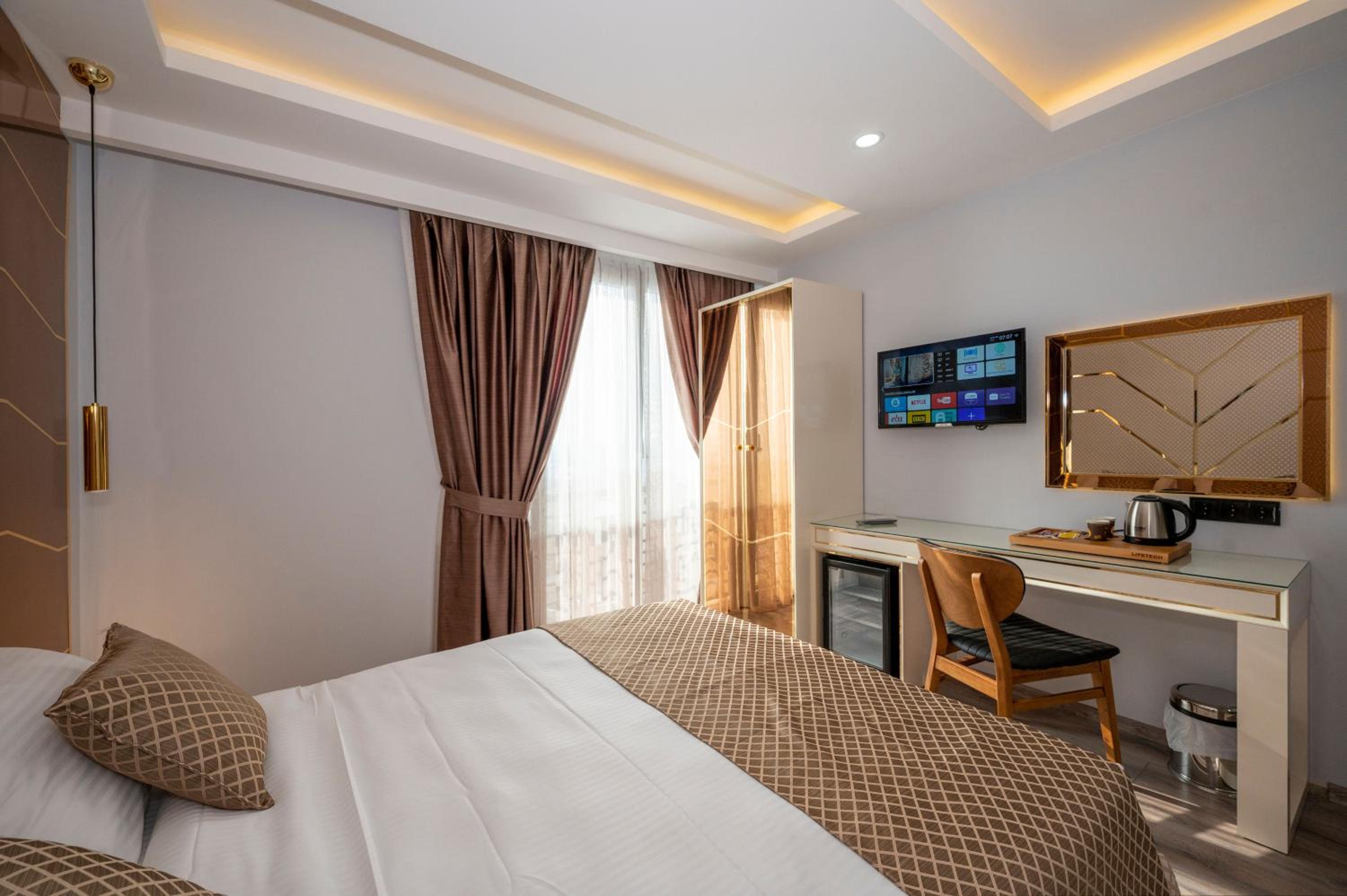 Deluxe Double Room - Photo 2