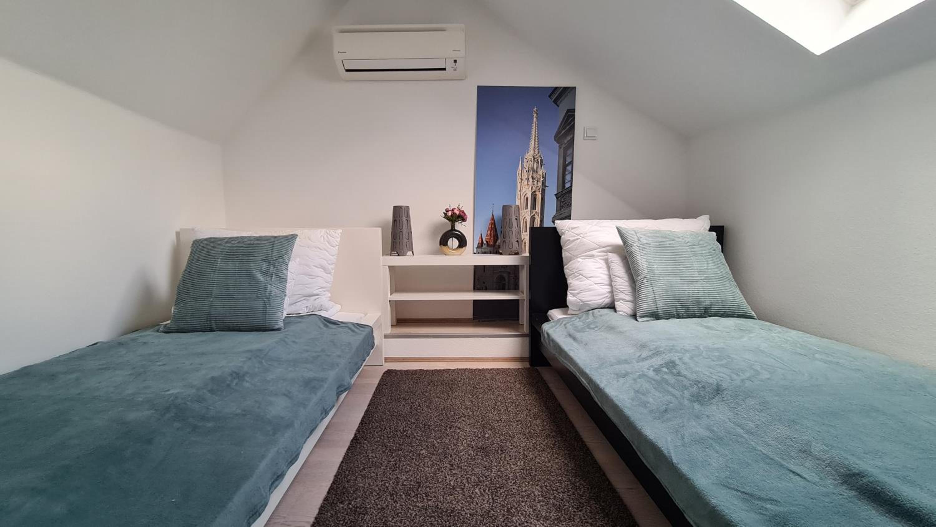 Two-Bedroom Apartment - Photo 16