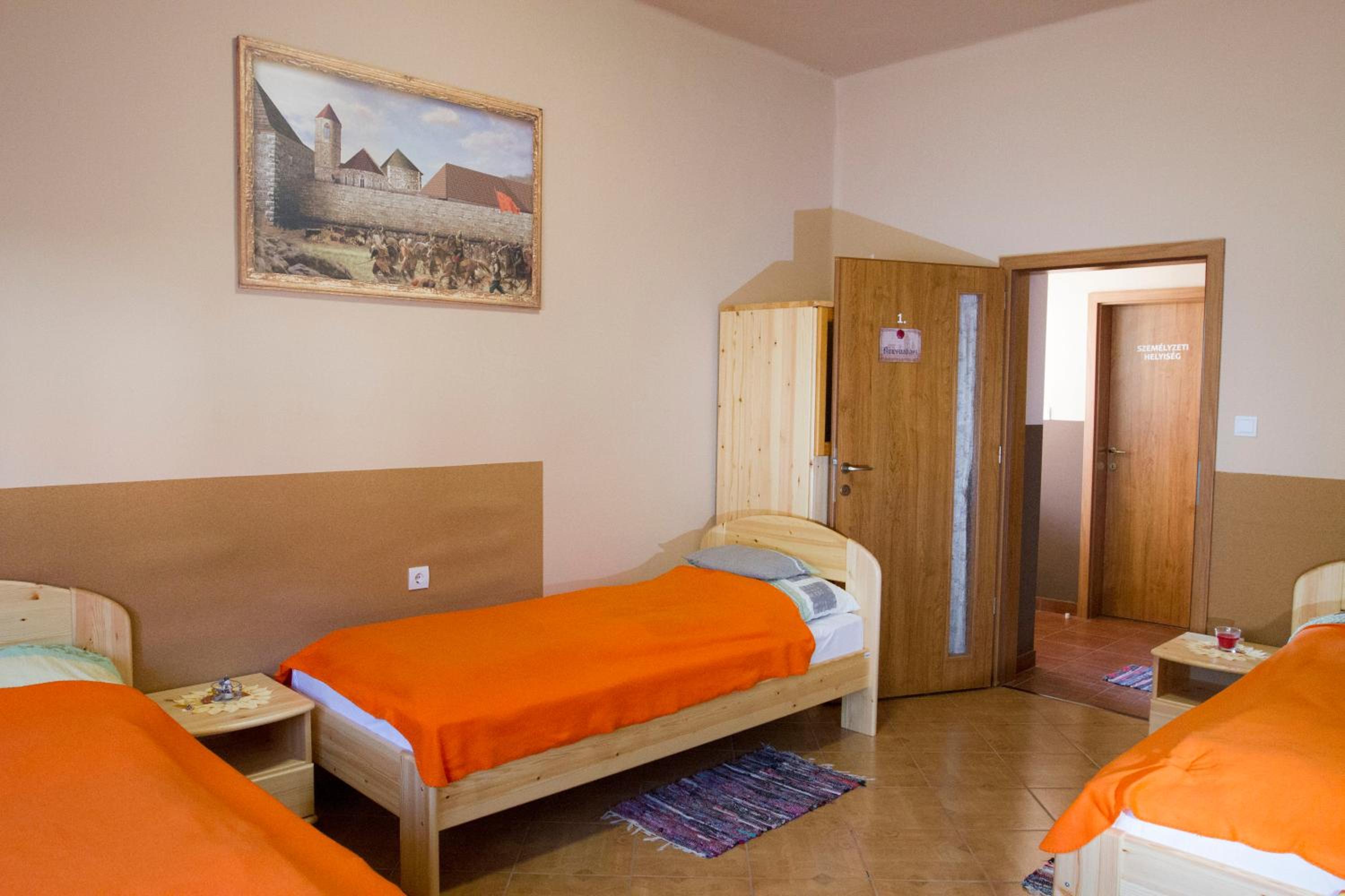 Triple Room with Bathroom photo 2