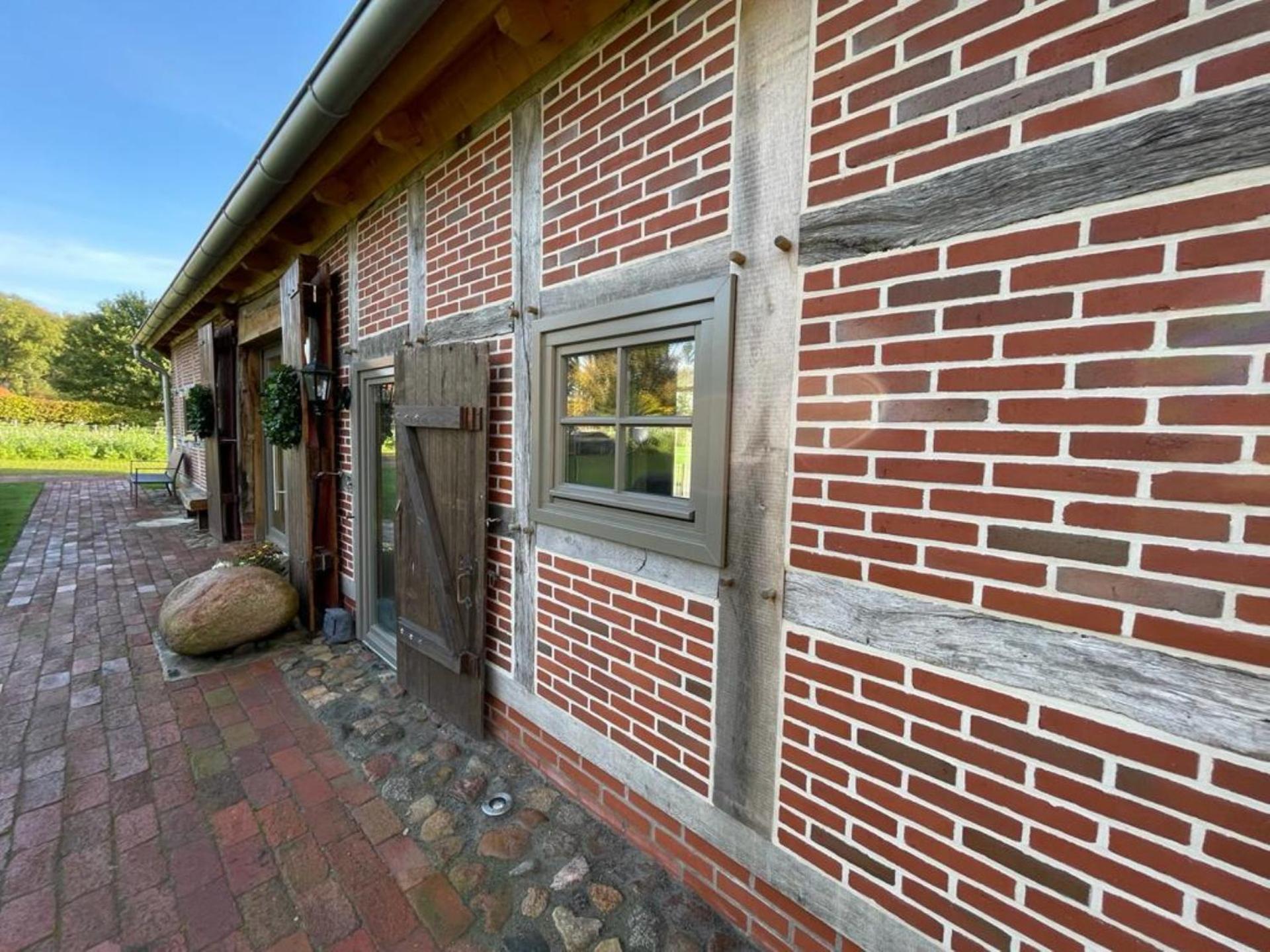 Three-Bedroom House photo 2