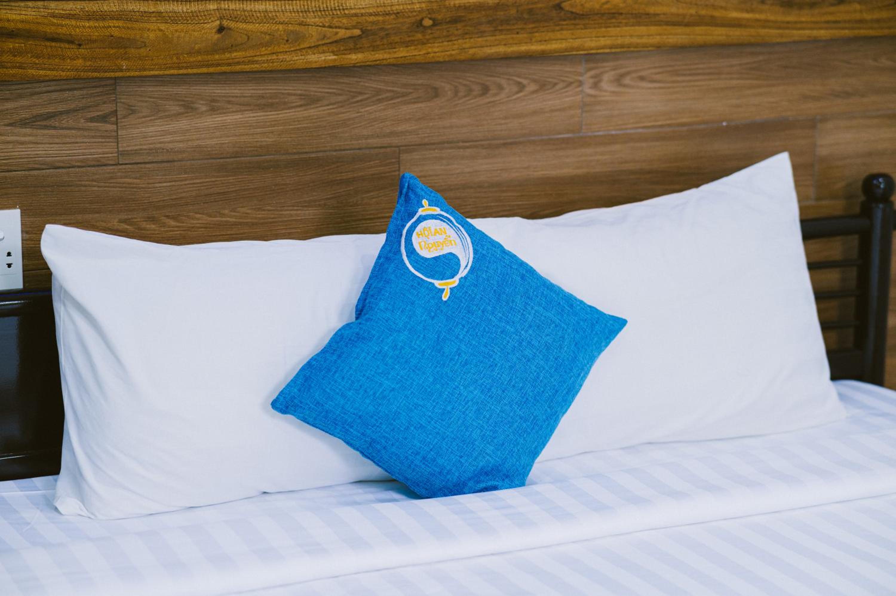 Deluxe Double Room (2 Adults + 1 Child)