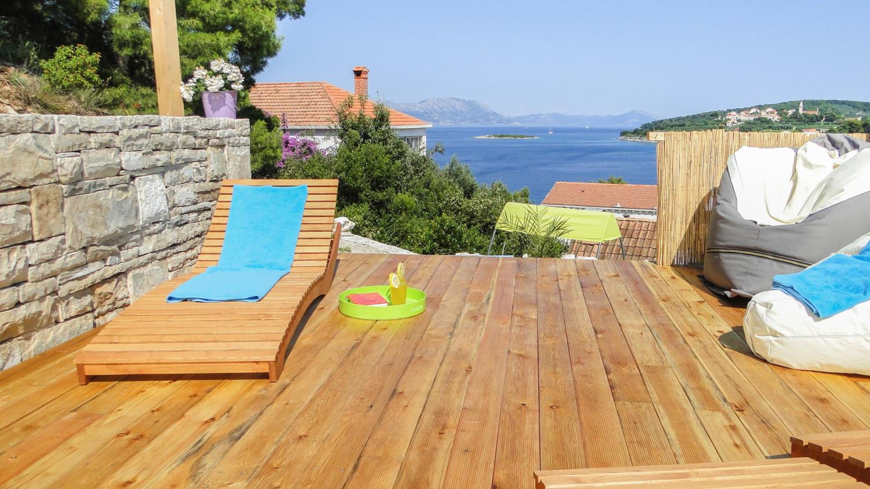Two-Bedroom Apartment with Sofa Bed and Sea View - Photo 29