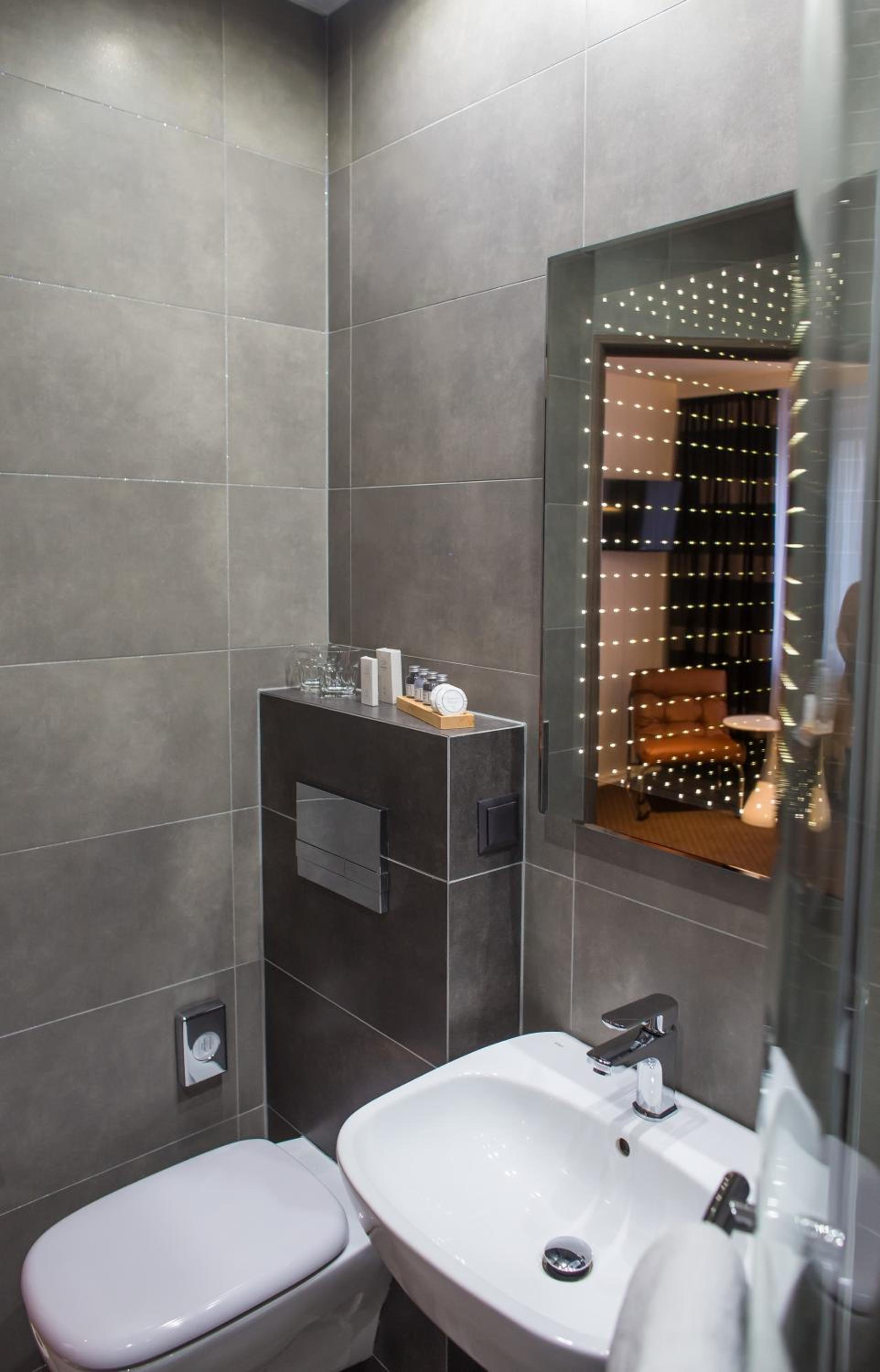 Superior Deluxe Double Room  - Photo 6