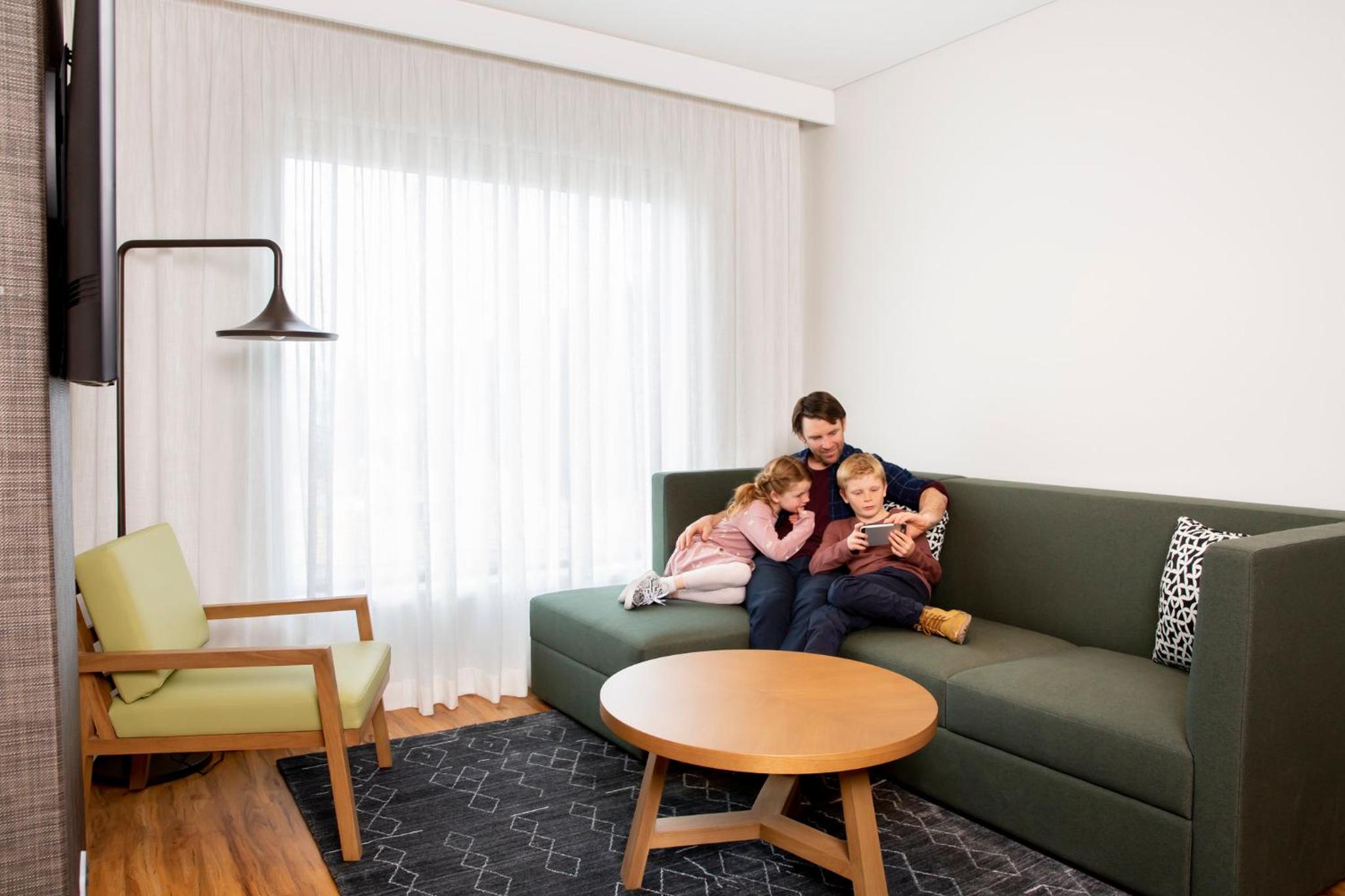 One-Bedroom Suite - Free Breakfast - Photo 5